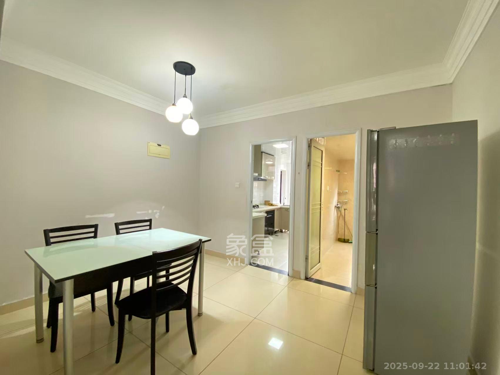 丽发新城 3室2厅2卫 2100.0元/月 丽发新城 3室2厅2卫 2100.0元/月室内图