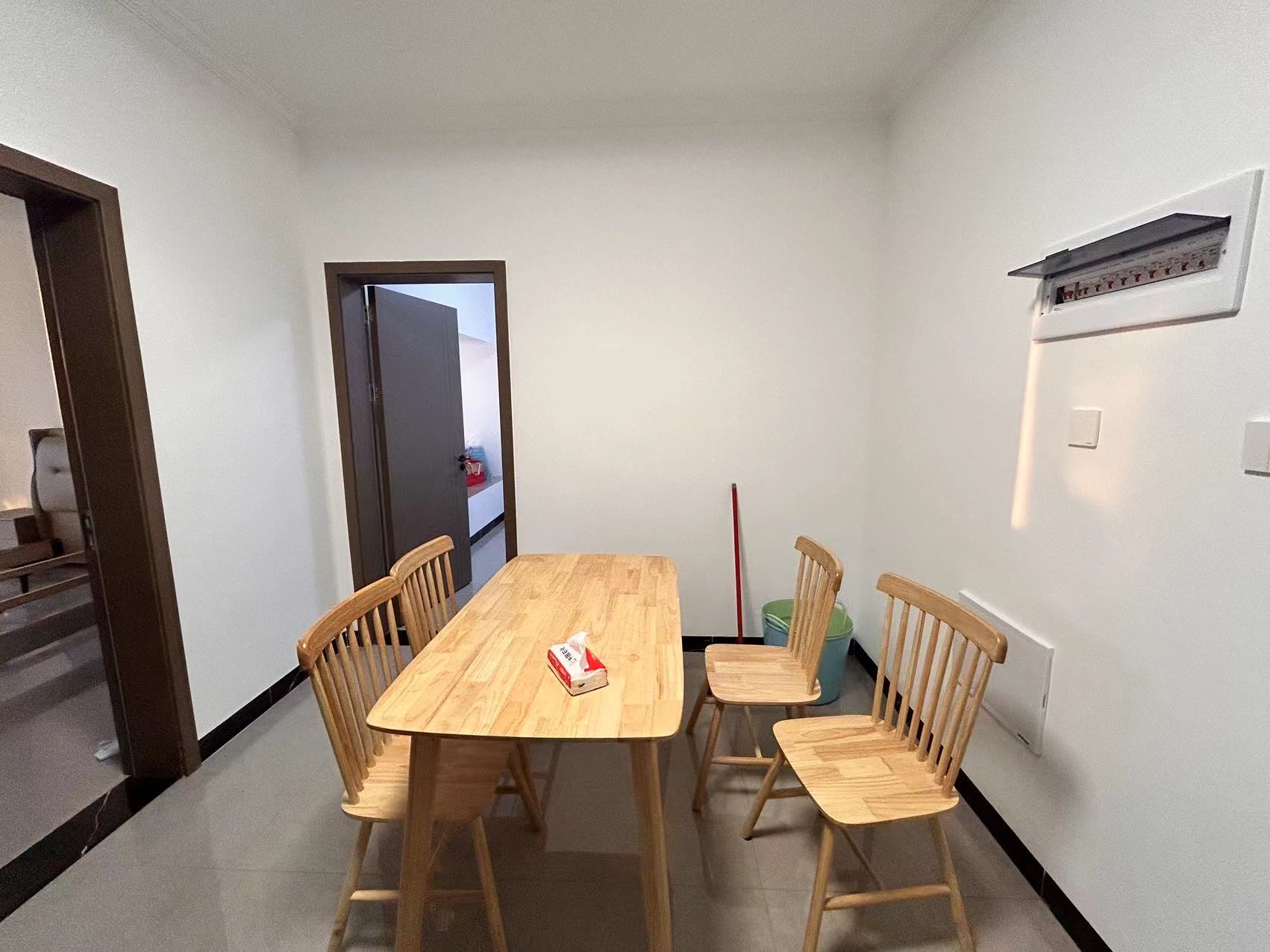 南门口安置小区二期 2室1厅1卫 2000.0元/月 南门口安置小区二期 2室1厅1卫 2000.0元/月室内图