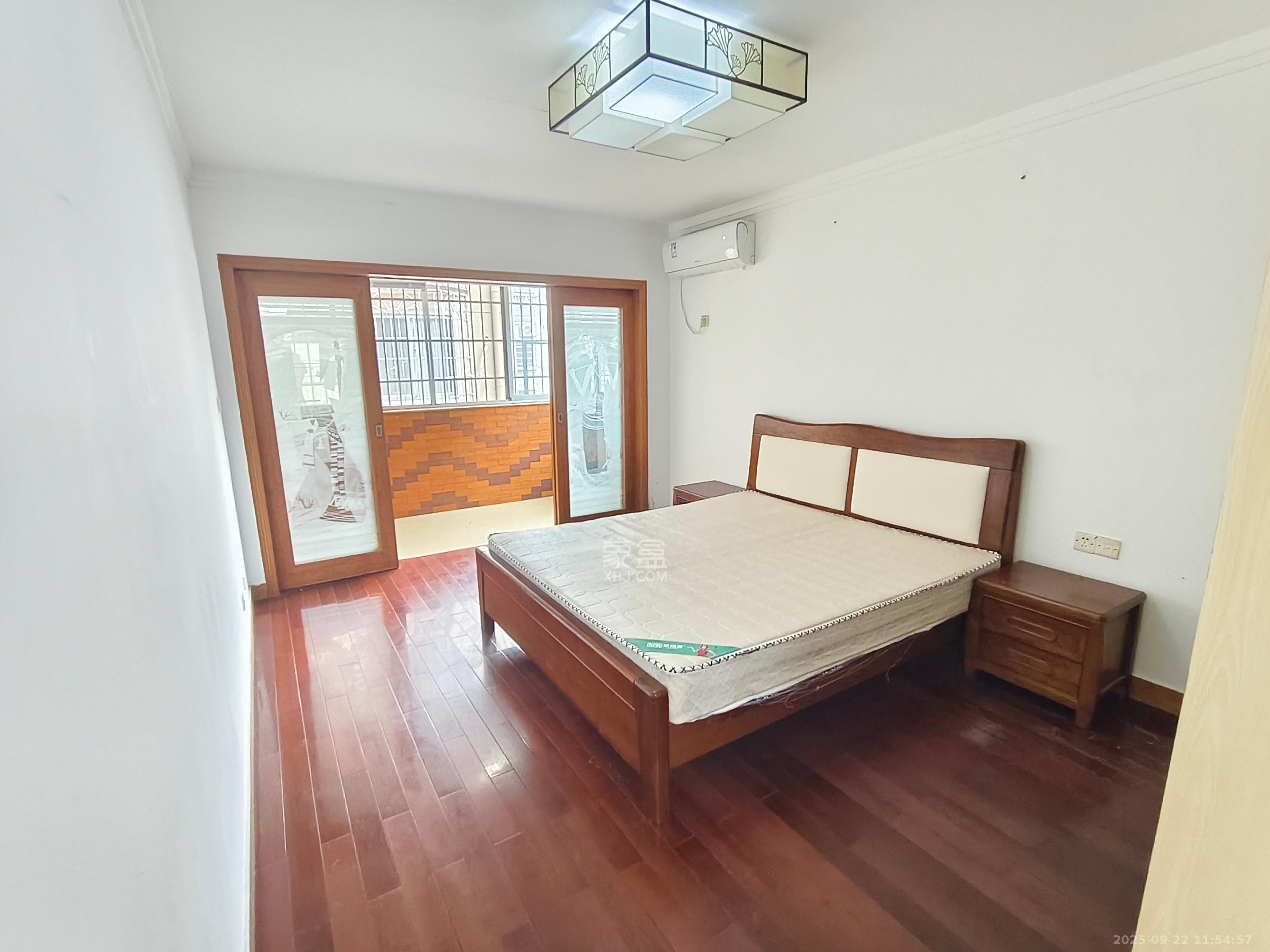 恩瑞公寓 3室2厅2卫 2300.0元/月 恩瑞公寓 3室2厅2卫 2300.0元/月室内图