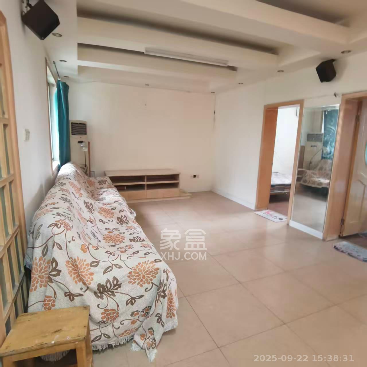 港务局宿舍(鸿图公寓) 2室1厅1卫 1600.0元/月 港务局宿舍(鸿图公寓) 2室1厅1卫 1600.0元/月室内图