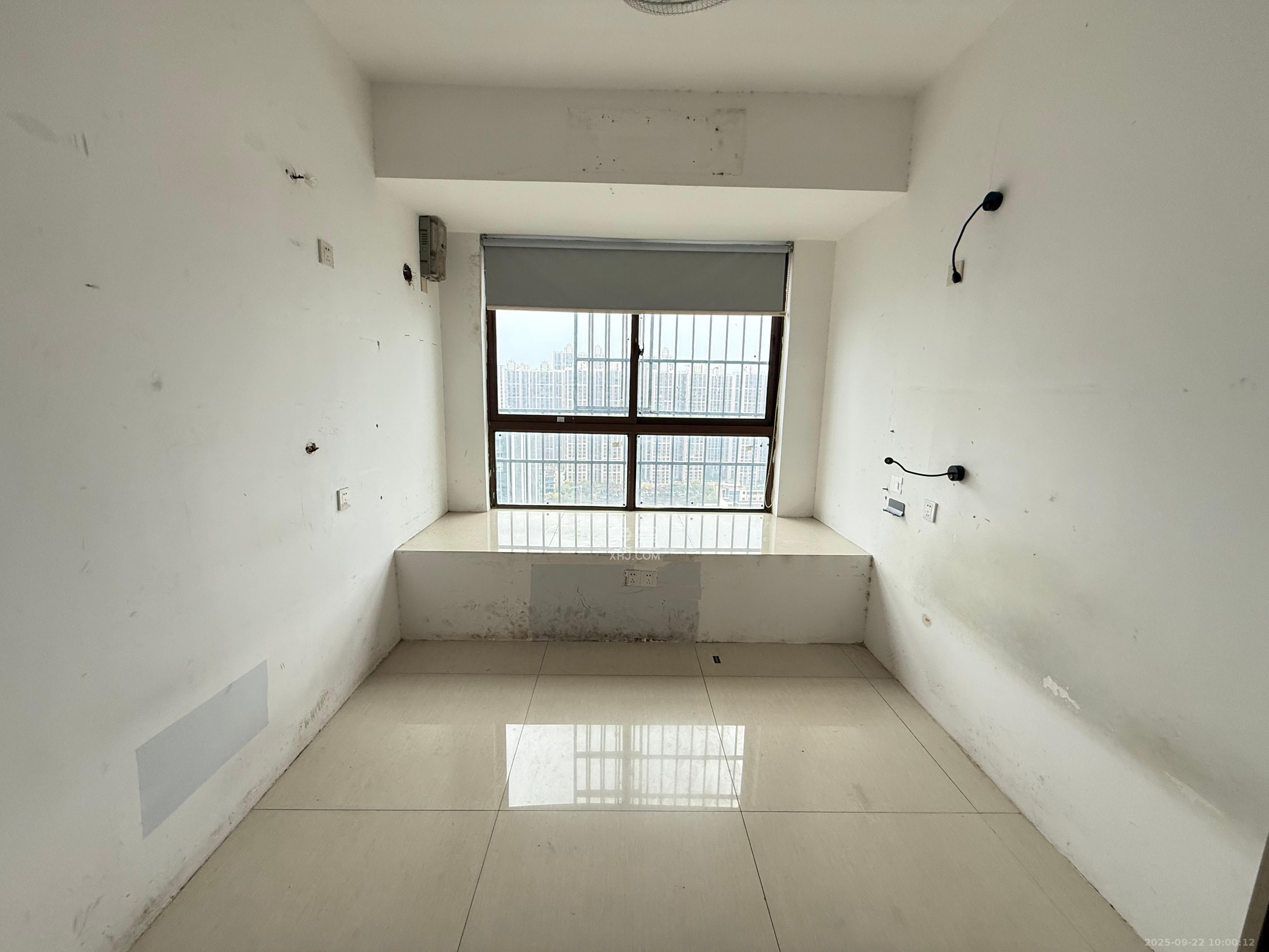 湖湾世景 4室2厅1卫 1500.0元/月 湖湾世景 4室2厅1卫 1500.0元/月室内图