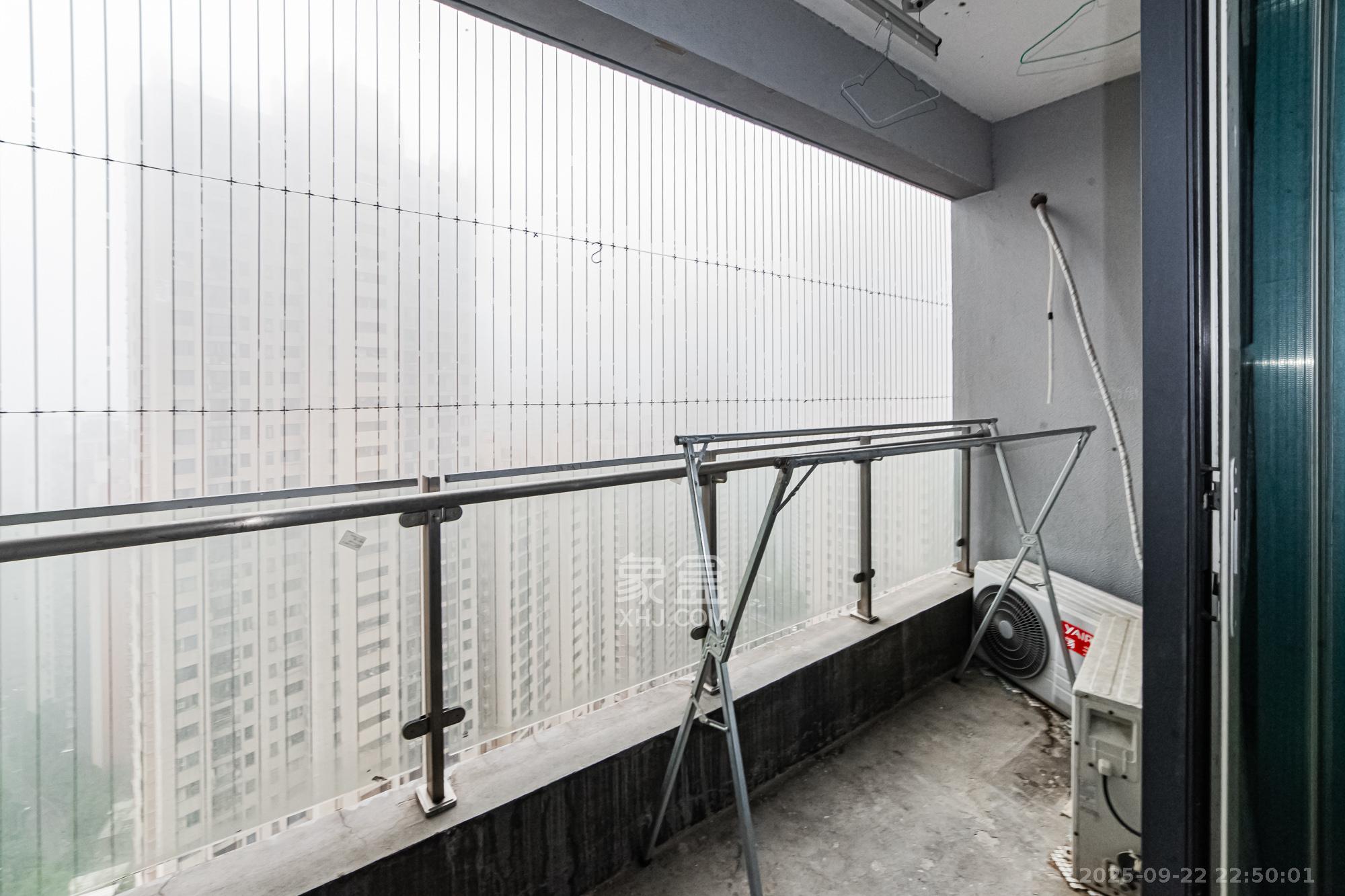 北辰三角洲B2E2区 3室2厅1卫 188.0万 北辰三角洲B2E2区 3室2厅1卫 188.0万阳台