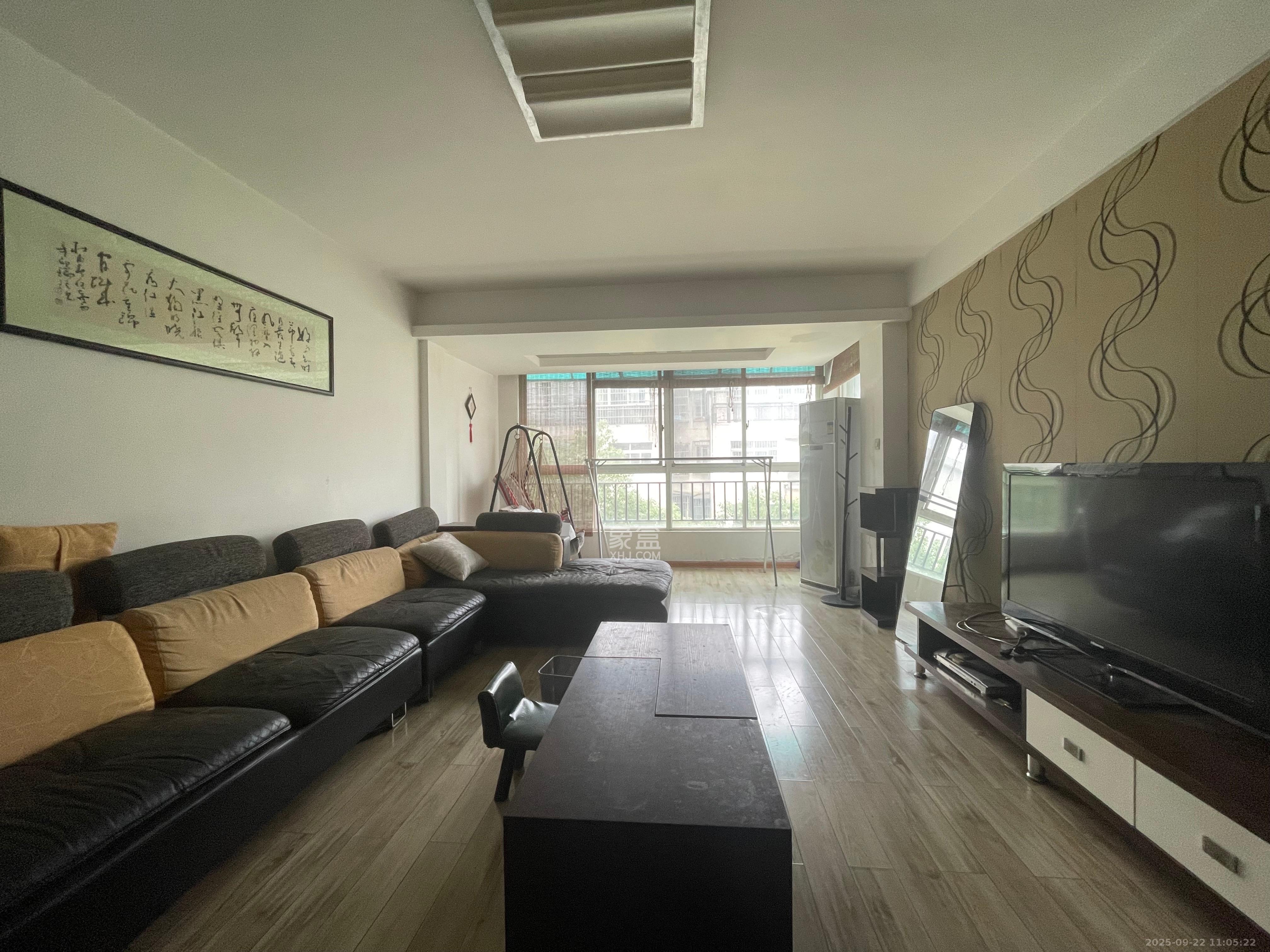 滨江美寓(滨江丽园) 3室2厅2卫 2500.0元/月 滨江美寓(滨江丽园) 3室2厅2卫 2500.0元/月室内图