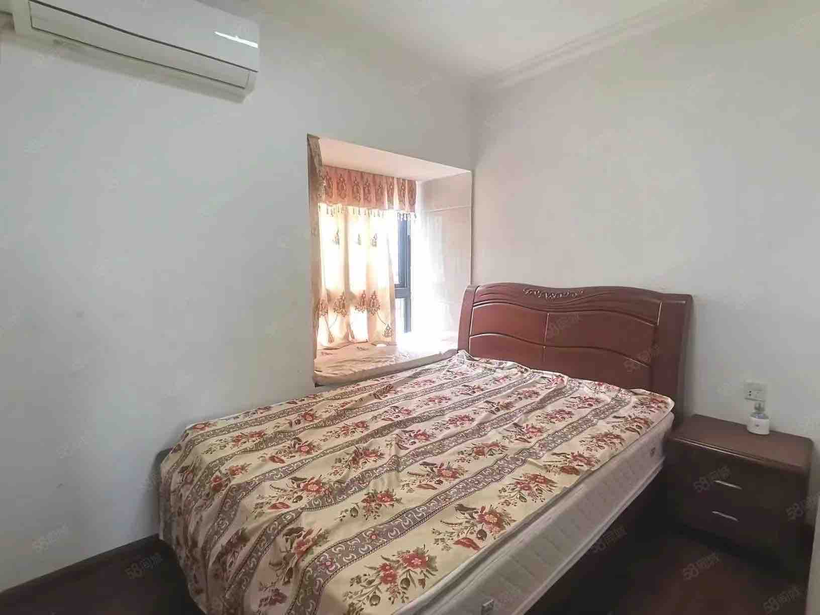 中元湘江翰林  3室2厅2卫   2300.00元/月室内图