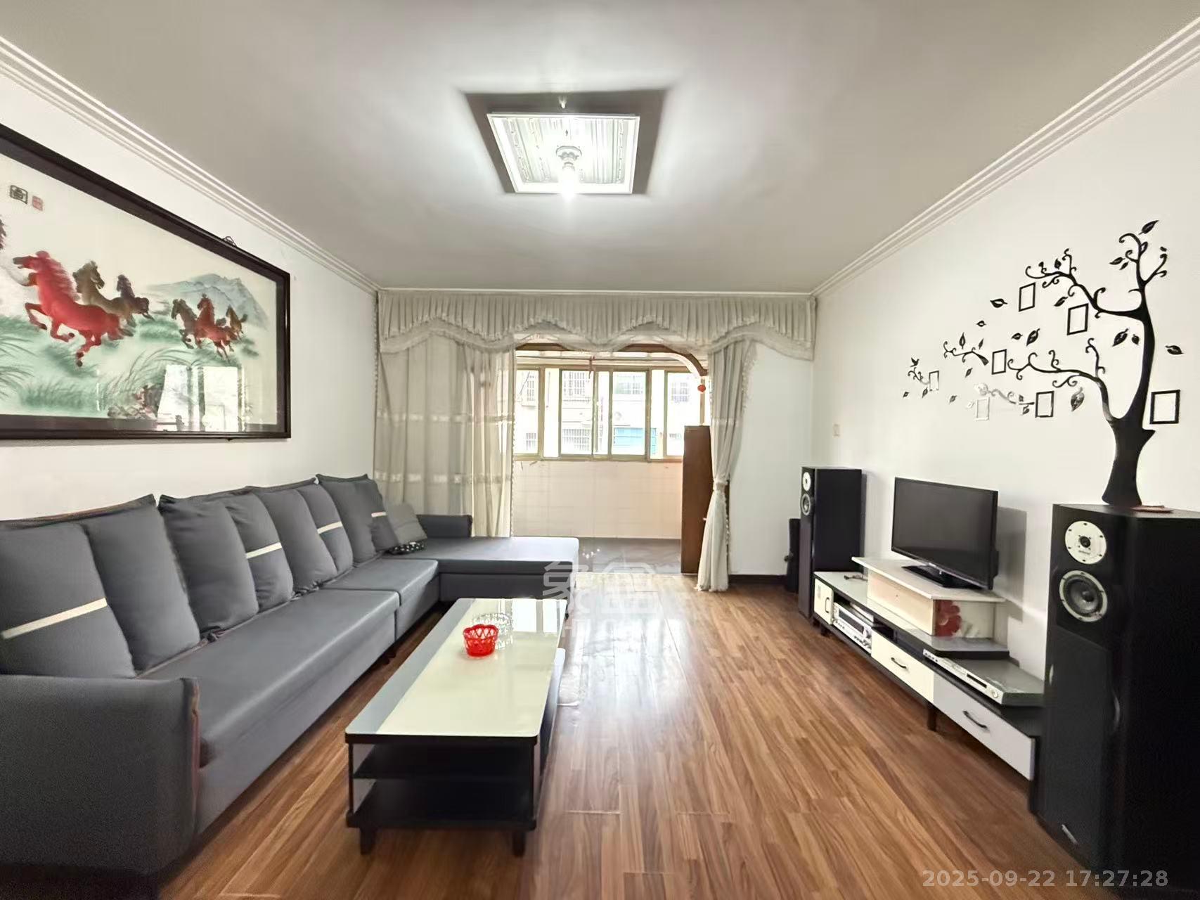 桔洲新苑(观沙岭)  3室2厅1卫    1700.0元/月 桔洲新苑(观沙岭)  3室2厅1卫    1700.0元/月