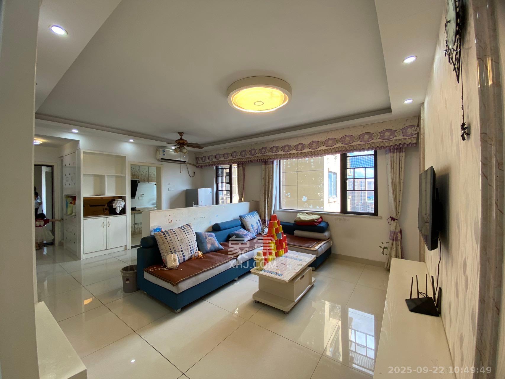 华润置地广场一期 3室2厅1卫 2300.0元/月 华润置地广场一期 3室2厅1卫 2300.0元/月室内图