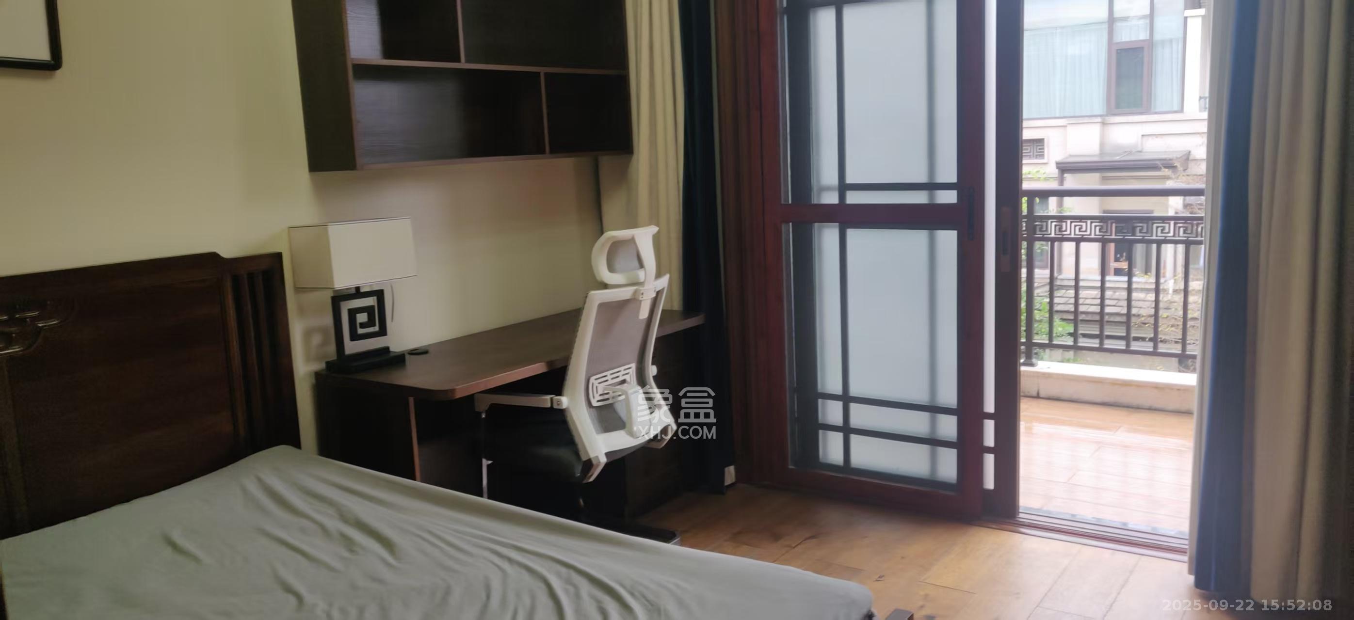 龙湖湘风原著(龙湖湘风星城) 5室3厅4卫 12000.0元/月 龙湖湘风原著(龙湖湘风星城) 5室3厅4卫 12000.0元/月室内图