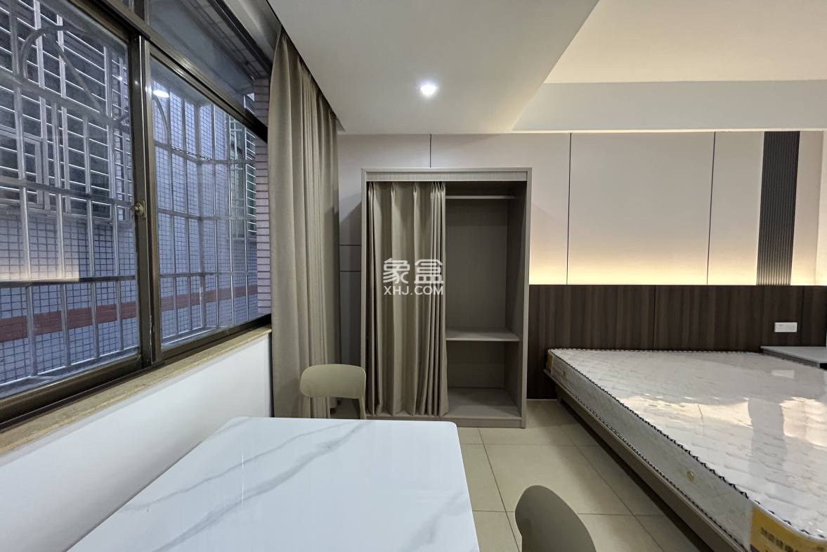 临轩阁公寓(龙湖) 1室0厅1卫 1200.0元/月 临轩阁公寓(龙湖) 1室0厅1卫 1200.0元/月室内图