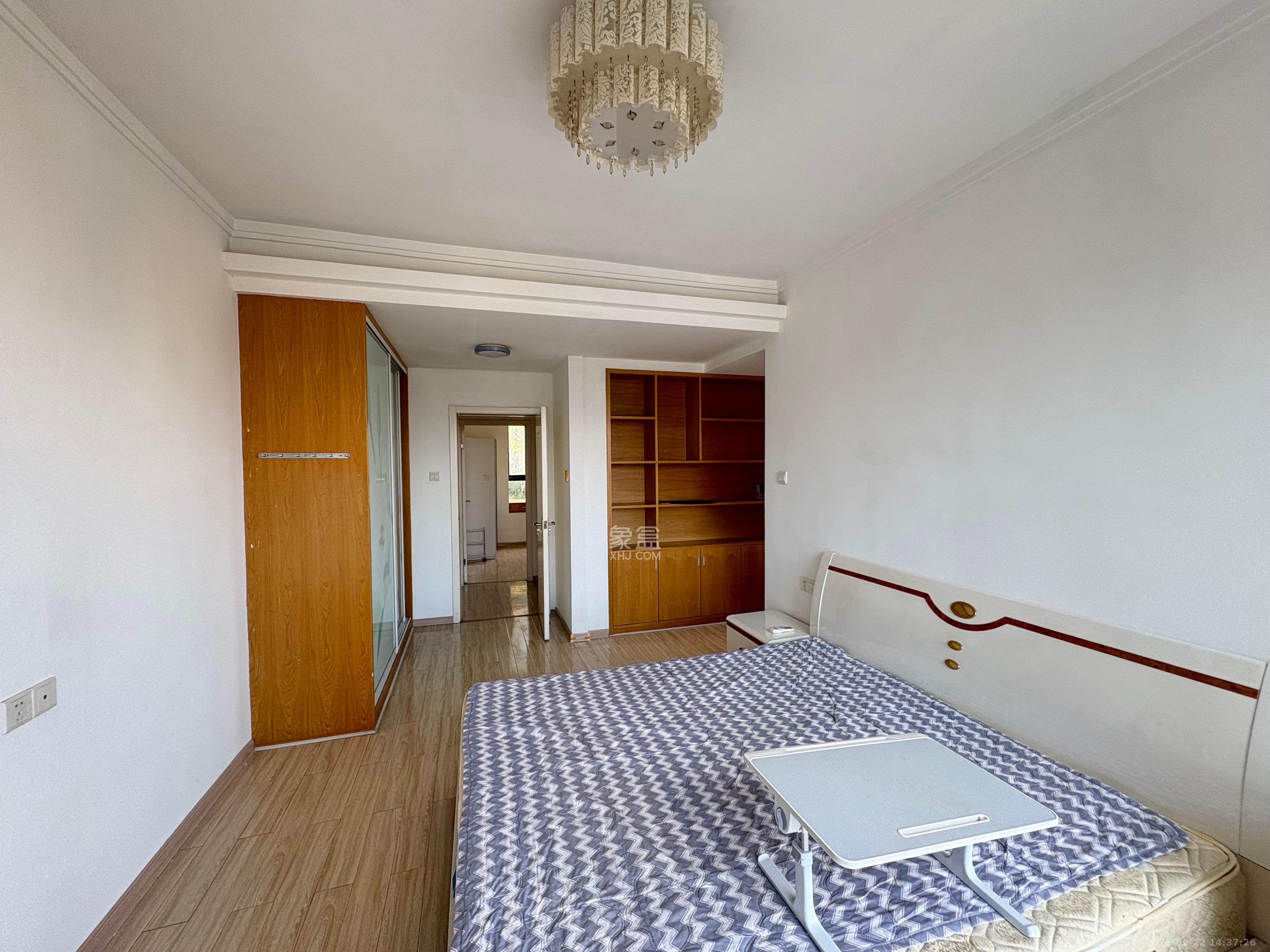 湘江世纪城咏江苑  3室2厅2卫    2500.0元/月 湘江世纪城咏江苑  3室2厅2卫    2500.0元/月室内图