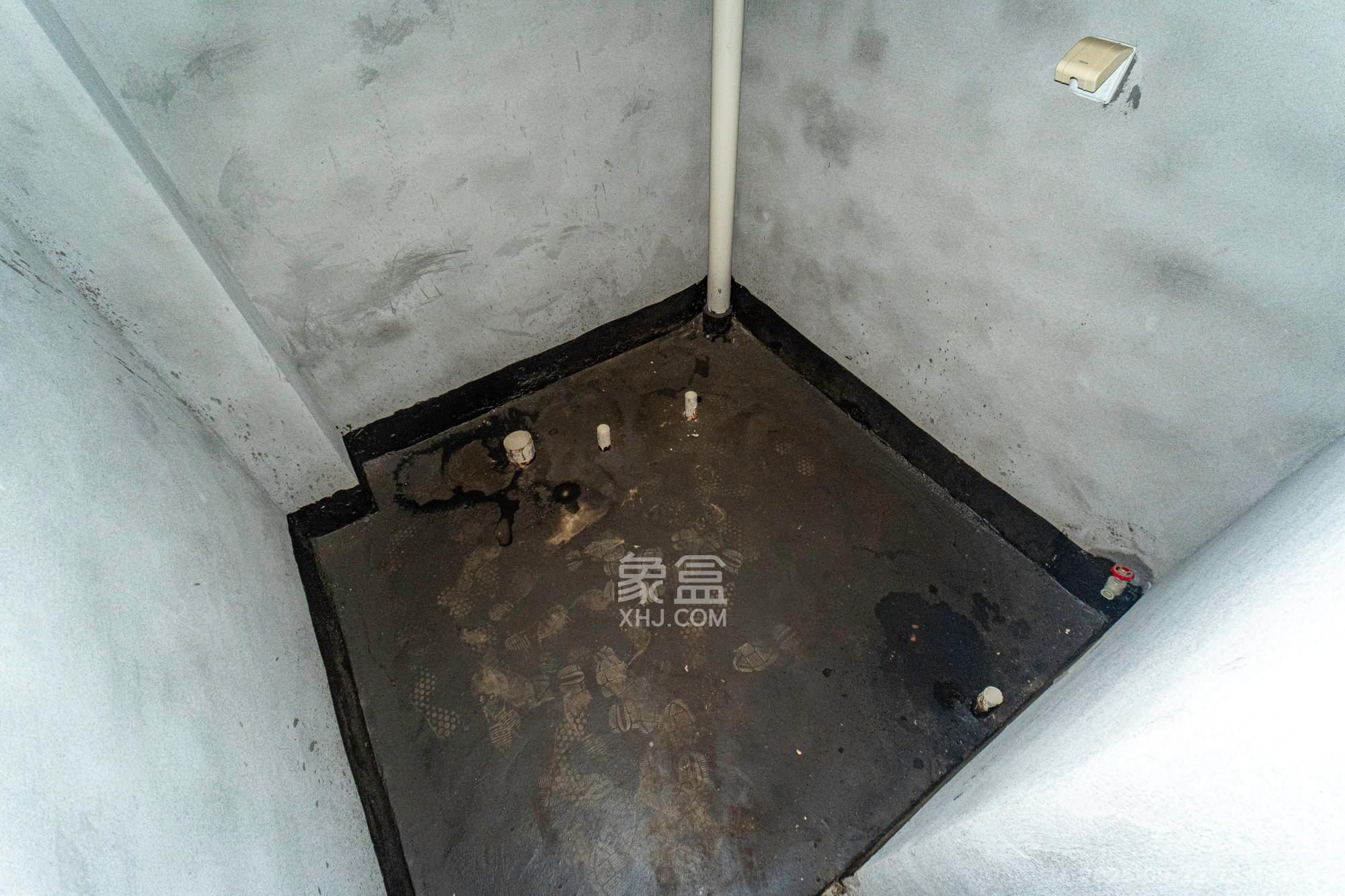 恒广国际物流园  3室2厅2卫    32.5万卫生间