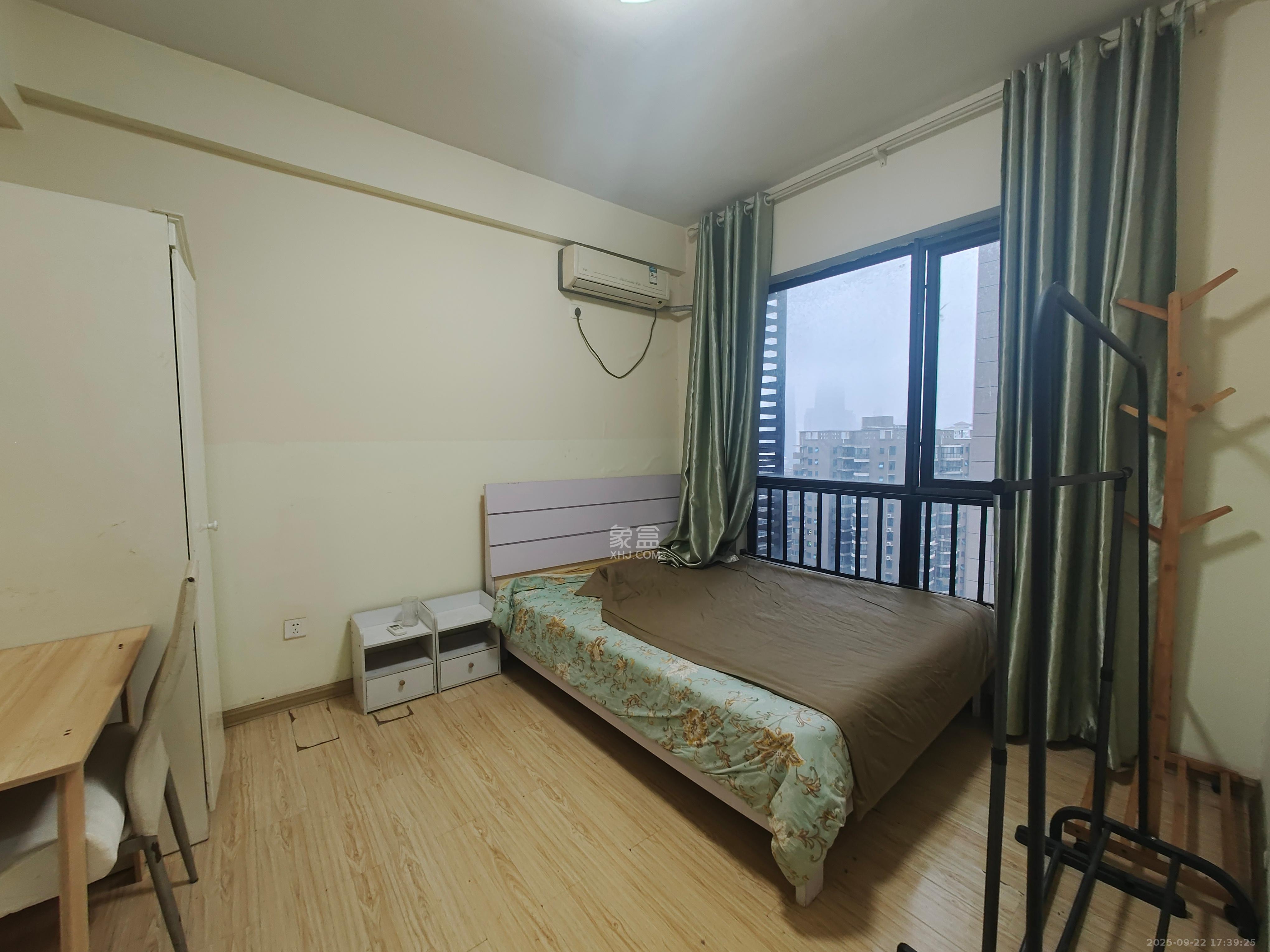 达美D6区  3室2厅1卫   3200.00元/月