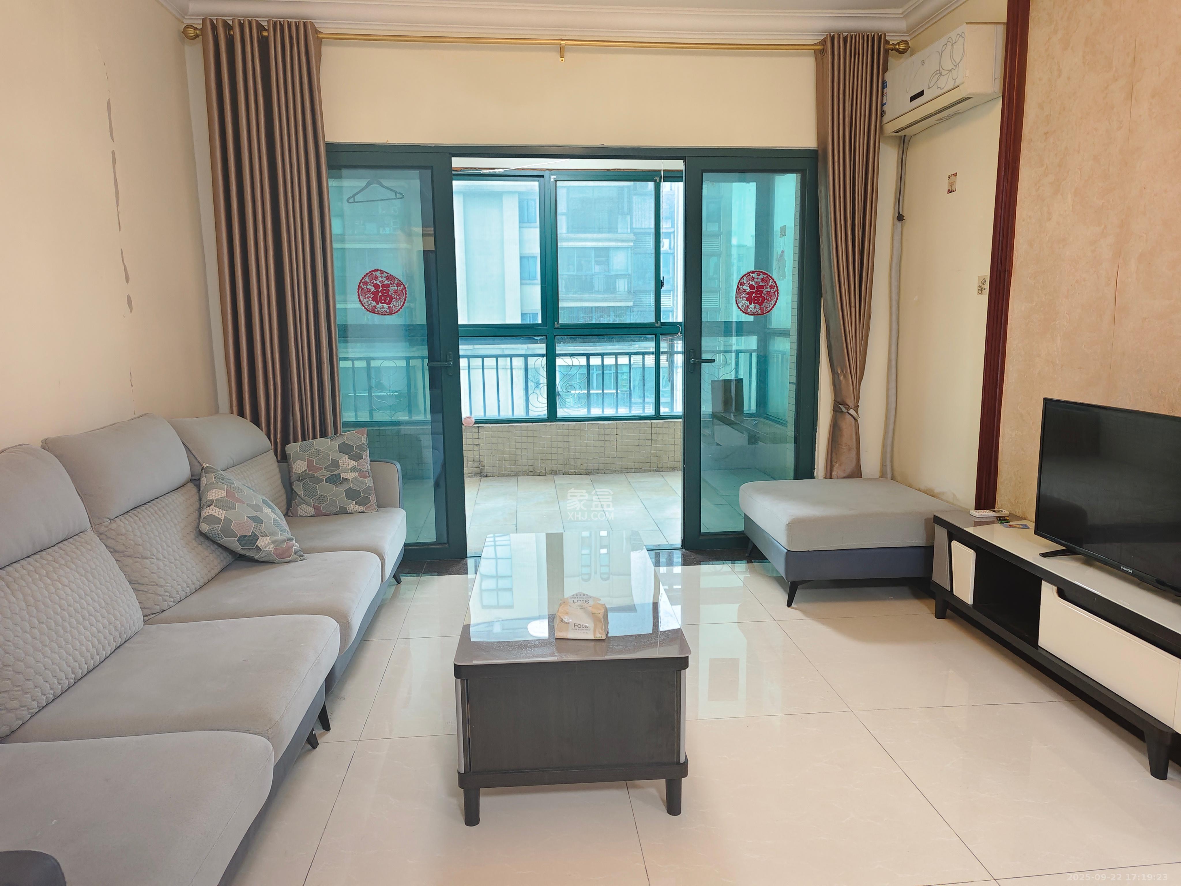 恒大华府  2室2厅1卫    1900.0元/月 恒大华府  2室2厅1卫    1900.0元/月