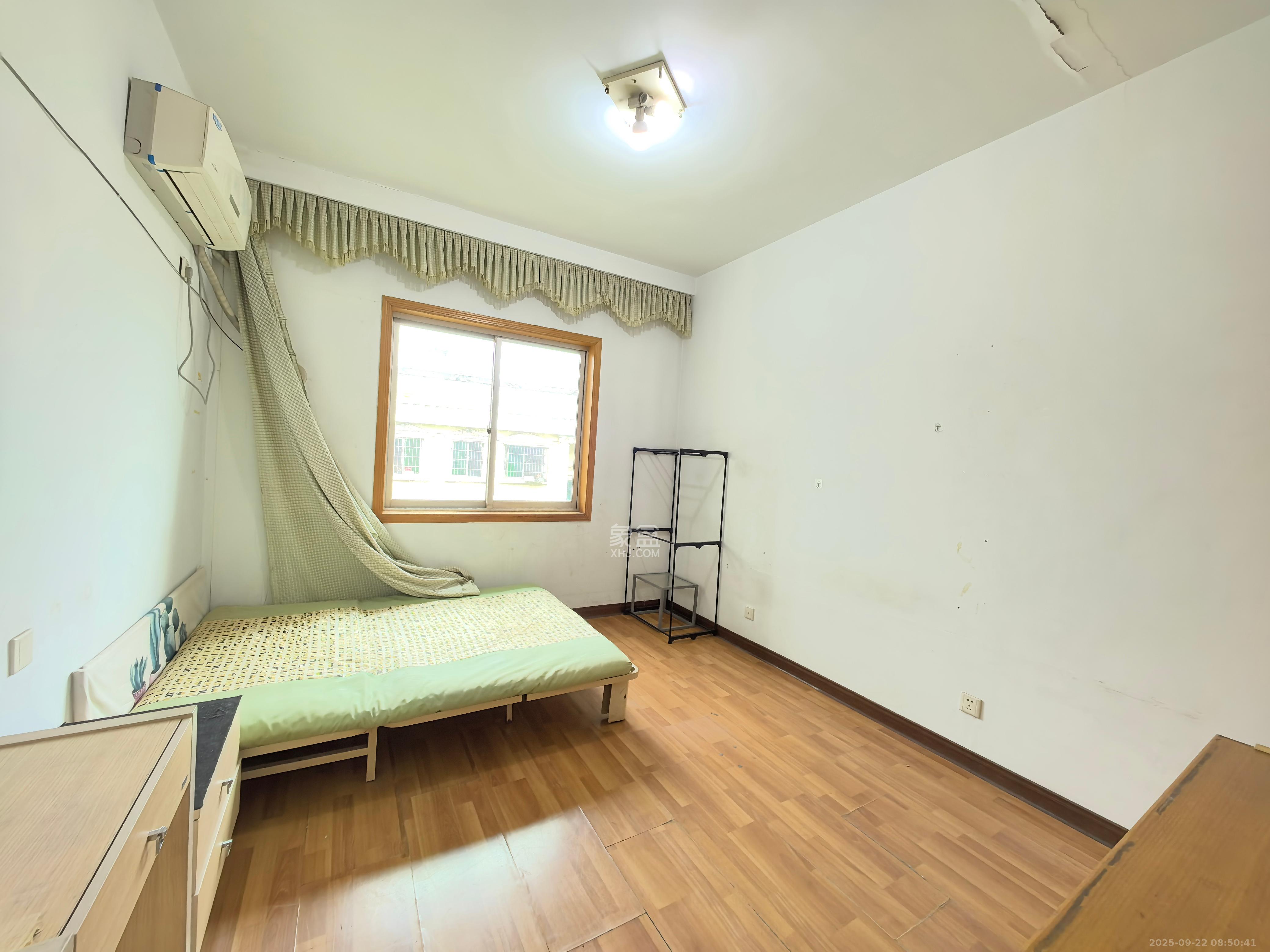 中南汽车世界  1室0厅0卫    1000.0元/月室内图