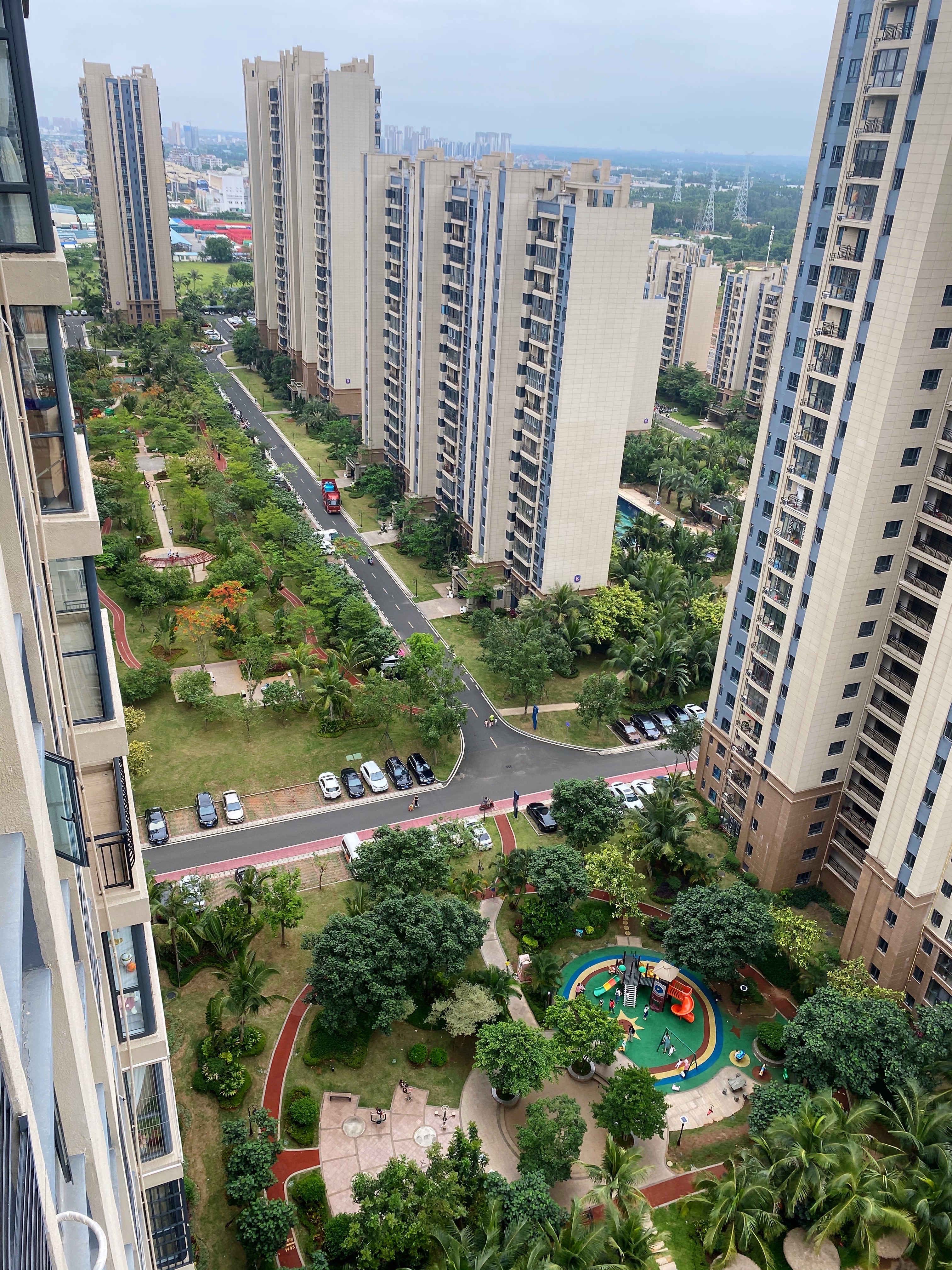 碧桂园一、二期(中央首府) 3室2厅2卫 2500.0元/月 碧桂园一、二期(中央首府) 3室2厅2卫 2500.0元/月室内图