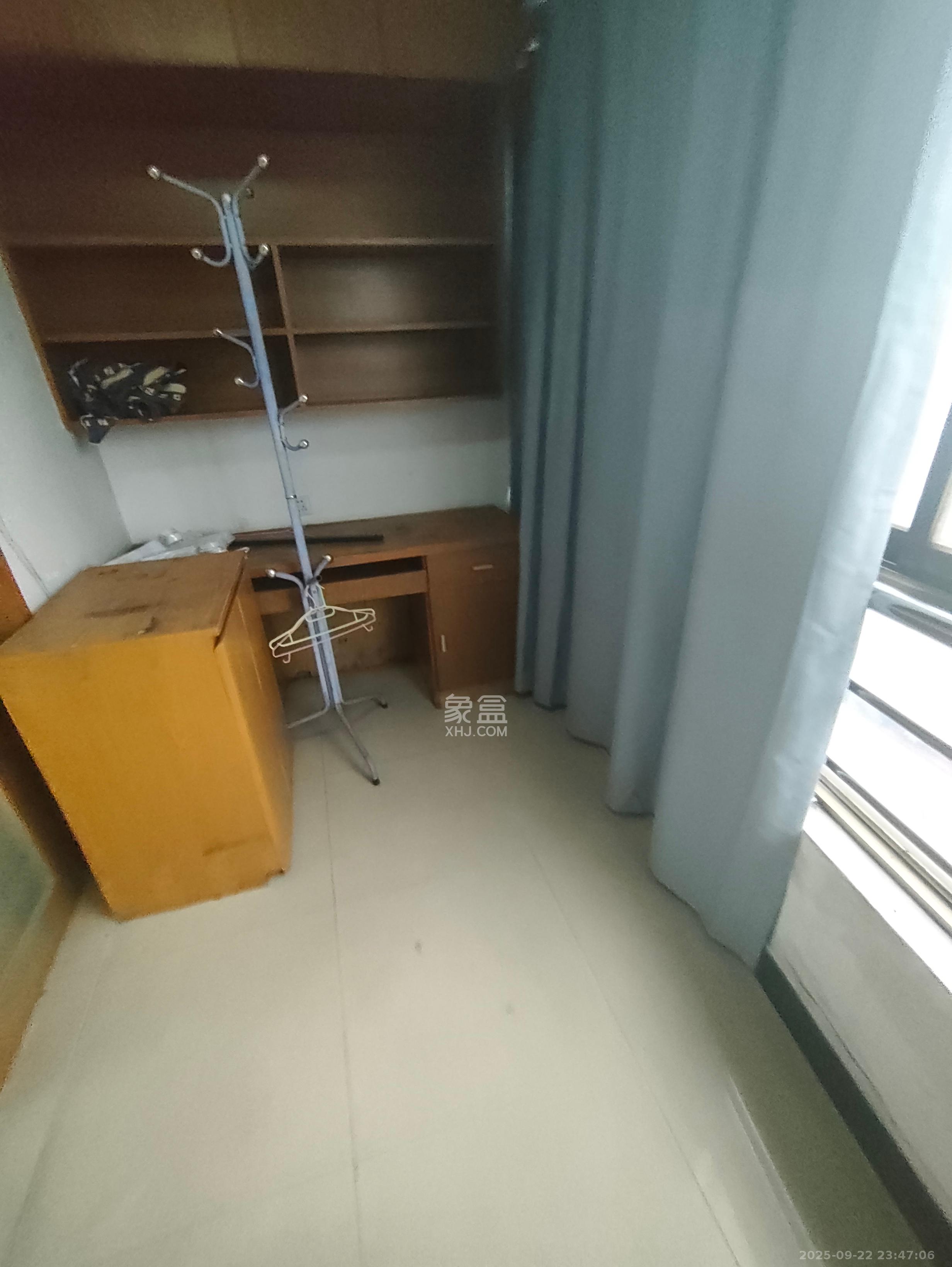 第六都(陆都小区) 1室1厅1卫 1300.0元/月 第六都(陆都小区) 1室1厅1卫 1300.0元/月室内图