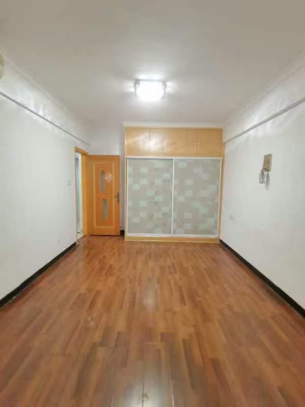 宇元万向城  3室1厅1卫    2000.0元/月室内图