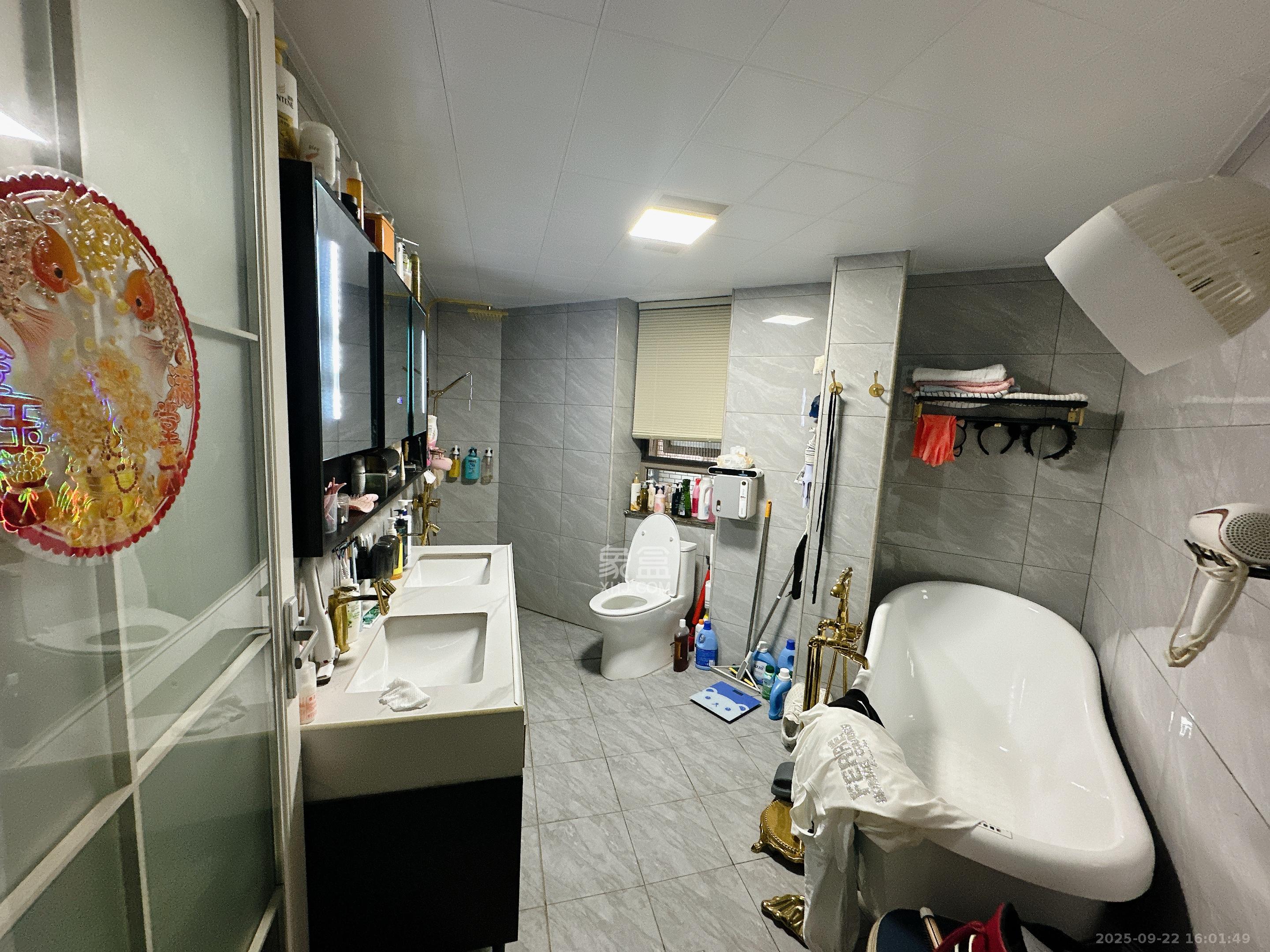 潮宗御苑 3室2厅2卫 7000.0元/月 潮宗御苑 3室2厅2卫 7000.0元/月室内图