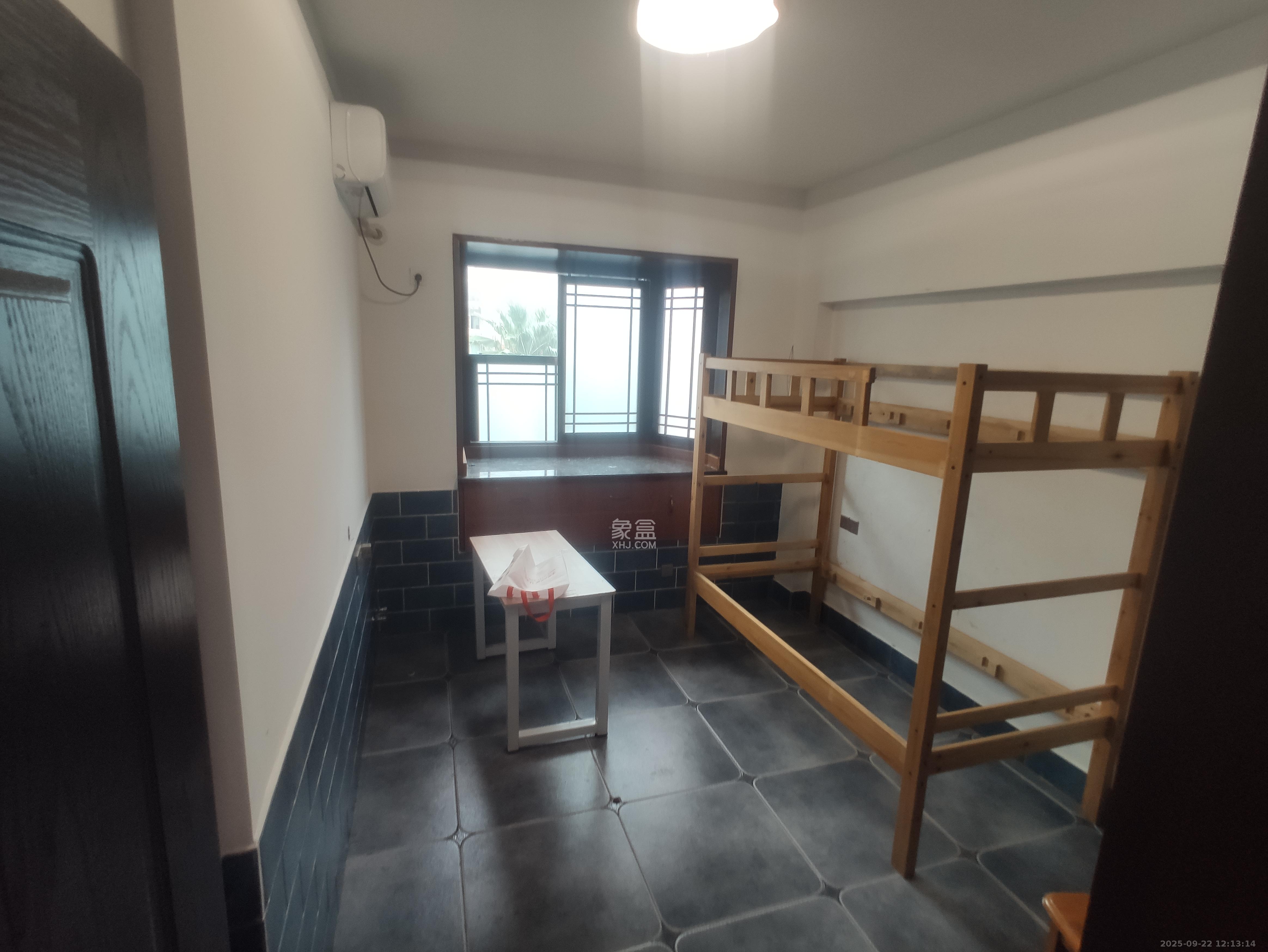 左岸春天 4室2厅2卫 3500.0元/月 左岸春天 4室2厅2卫 3500.0元/月室内图