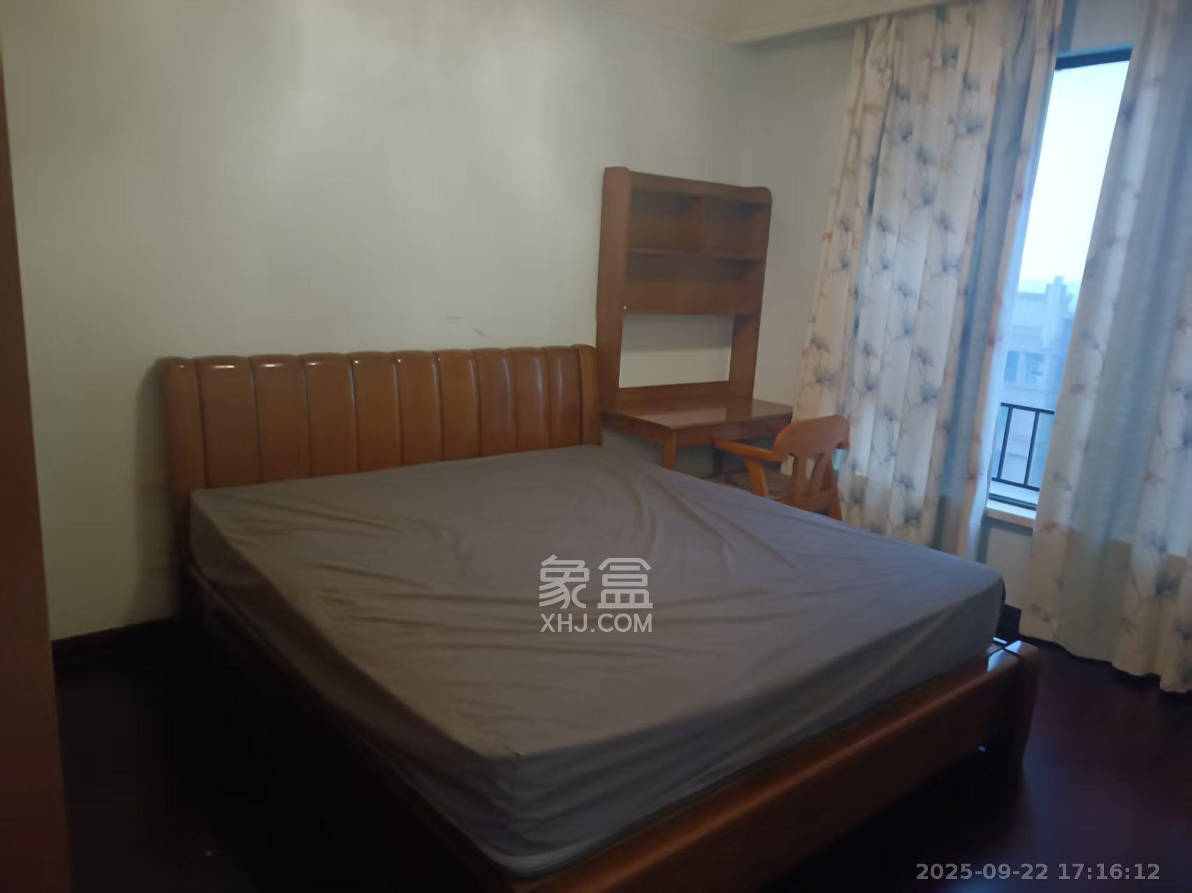 中海国际二期  3室2厅1卫    2100.0元/月 中海国际二期  3室2厅1卫    2100.0元/月