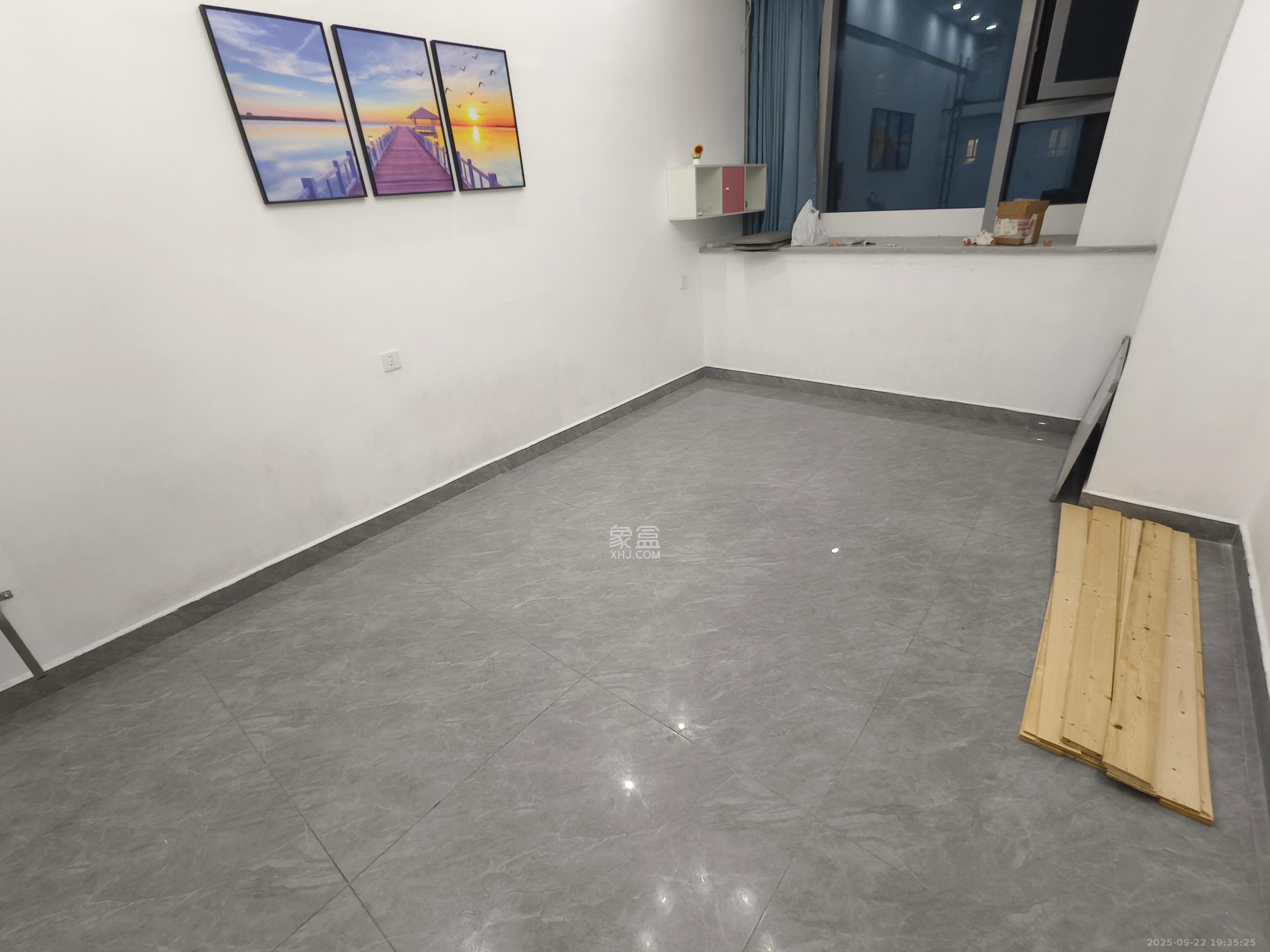 福晟翡翠湾 1室1厅1卫 1700.0元/月 福晟翡翠湾 1室1厅1卫 1700.0元/月室内图