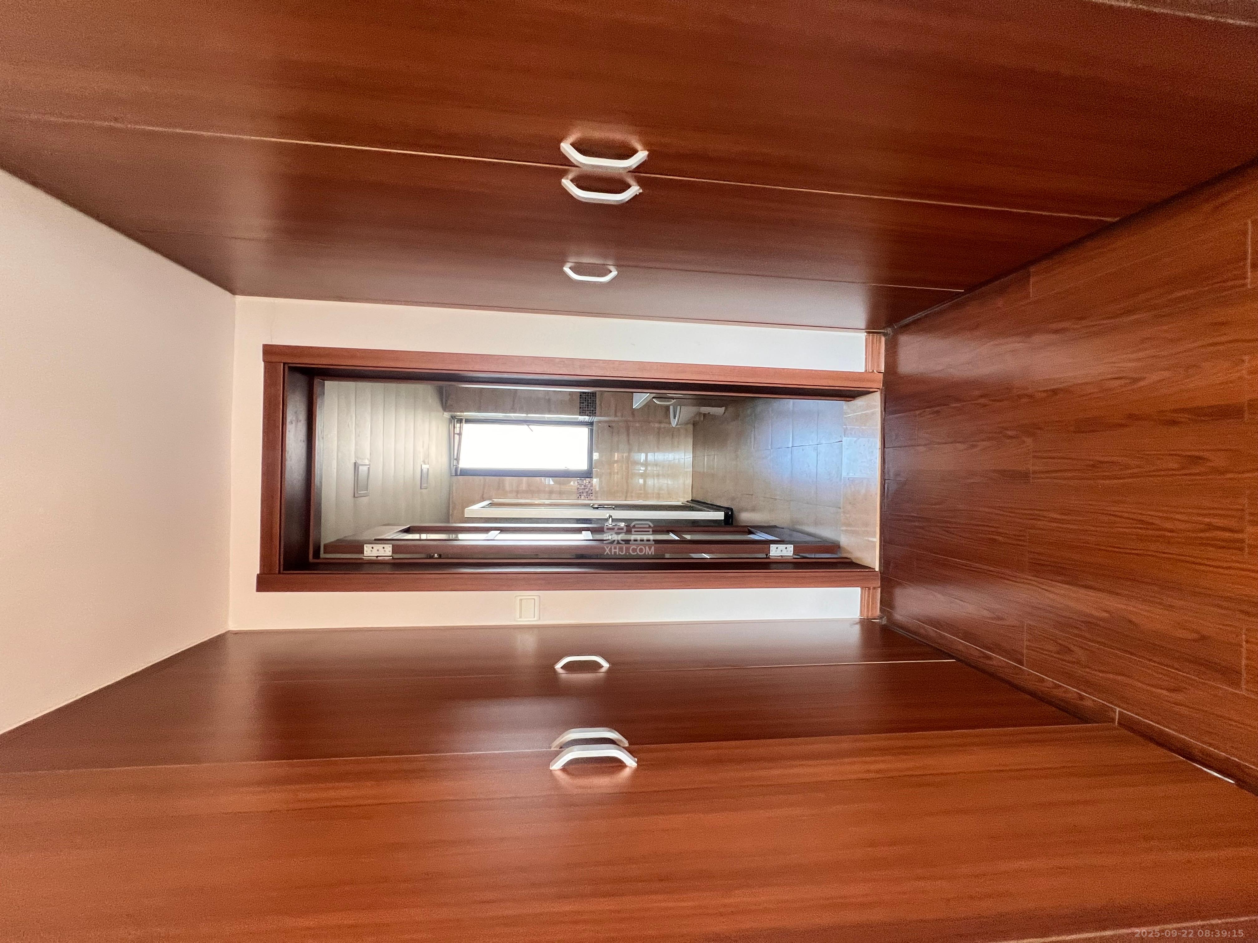 万科城 1室2厅0卫 3000.0元/月 万科城 1室2厅0卫 3000.0元/月室内图