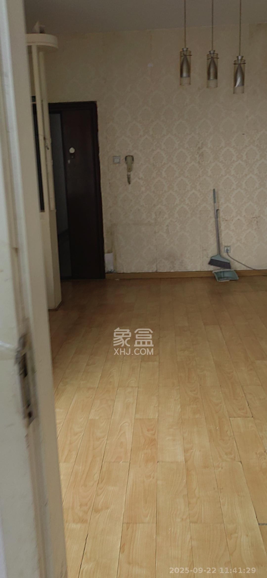 雄踞都市东家  2室1厅1卫    1800.0元/月室内图