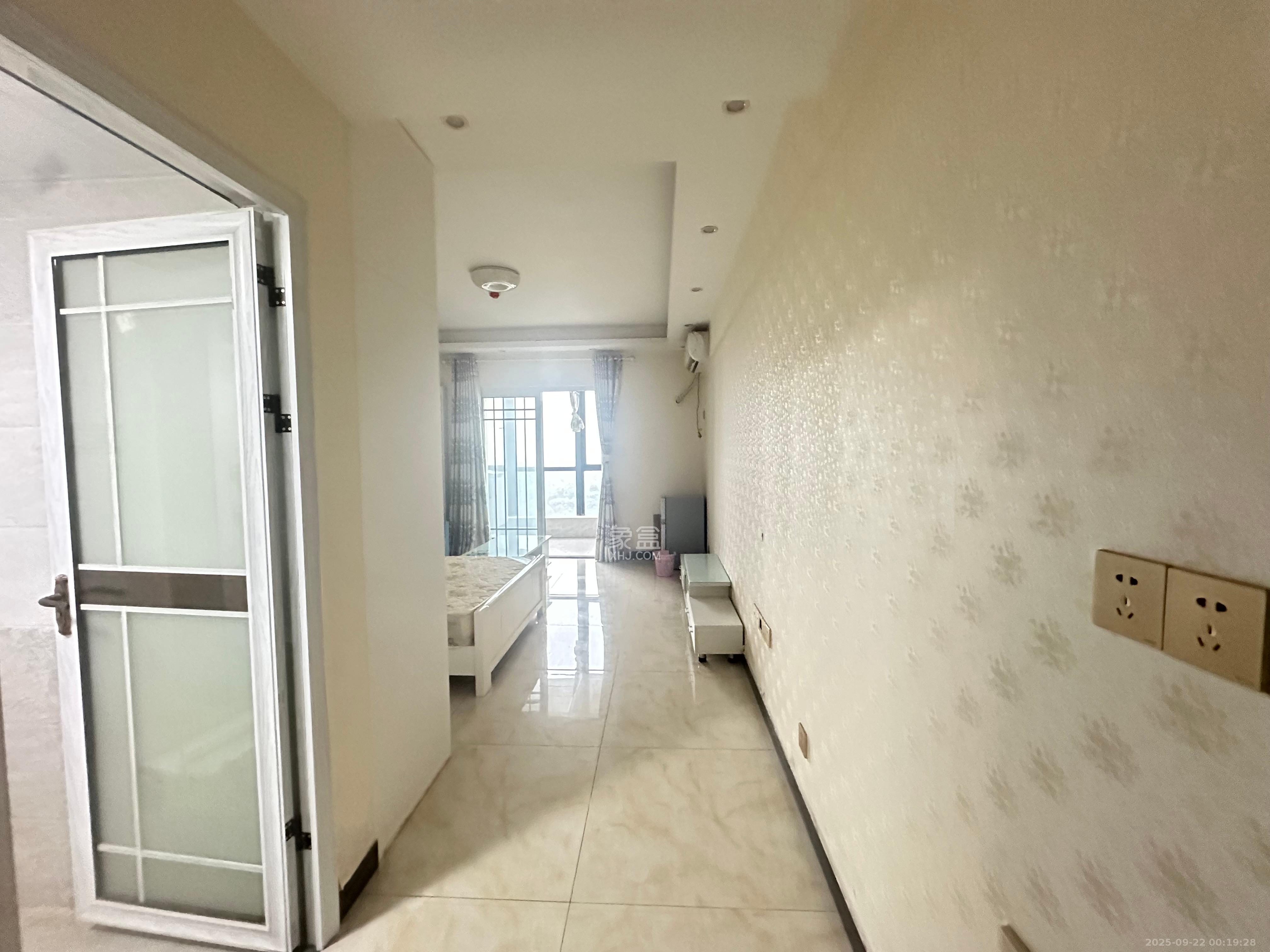 丰园城（鄱阳小区二期）  1室1厅1卫    1200.0元/月室内图