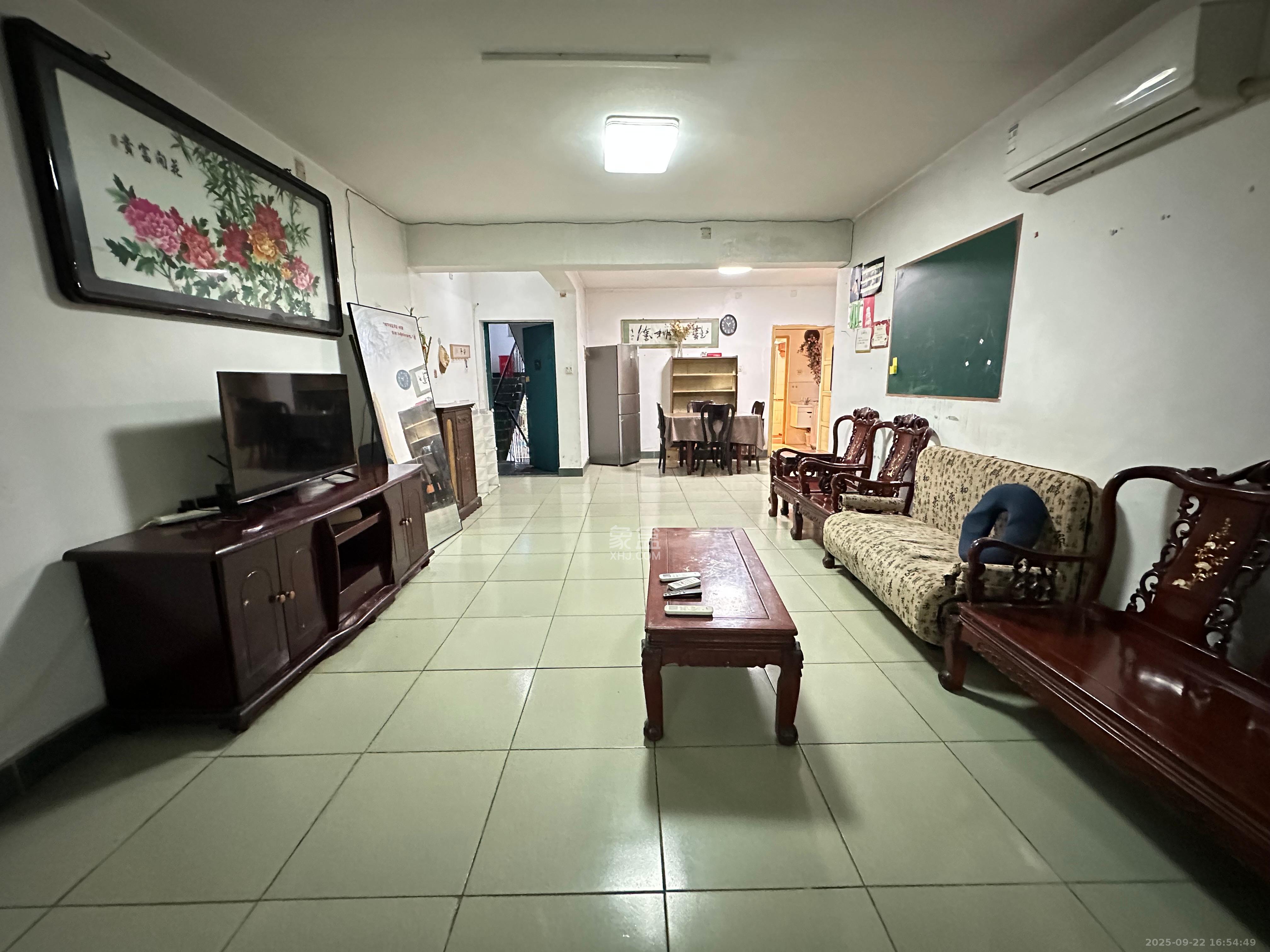 四方小区  1室0厅0卫    1400.0元/月室内图