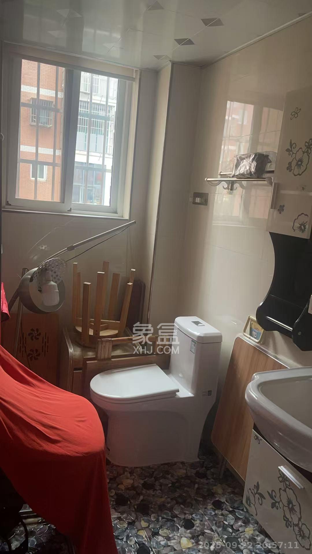 长丰星城  3室2厅2卫    1600.0元/月室内图