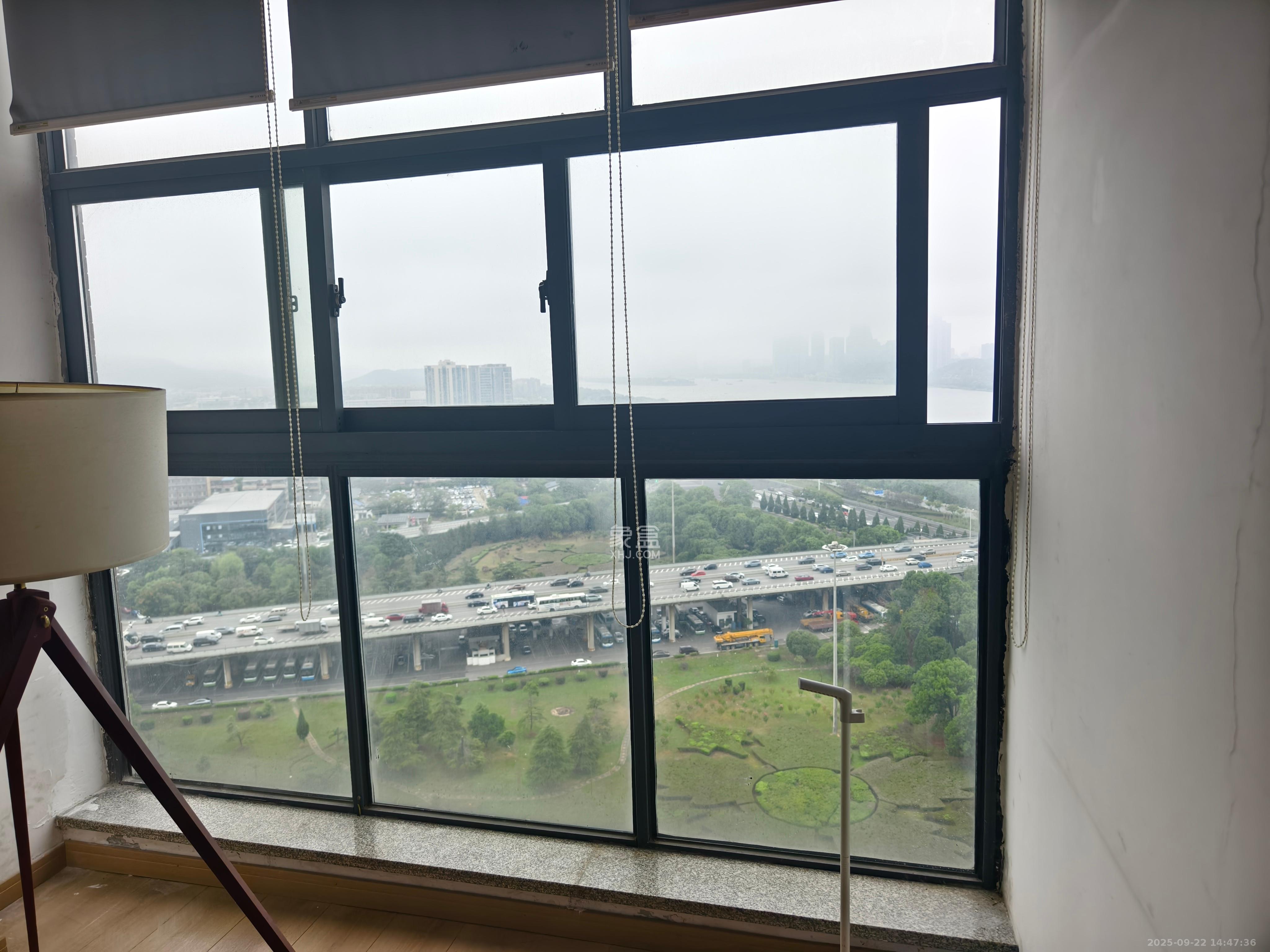 兰亭湾畔 1室1厅1卫 1200.0元/月 兰亭湾畔 1室1厅1卫 1200.0元/月室内图