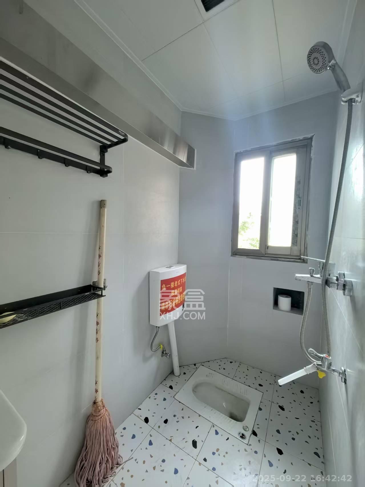 德雅路（邮电村）散盘  3室1厅1卫    2300.0元/月室内图