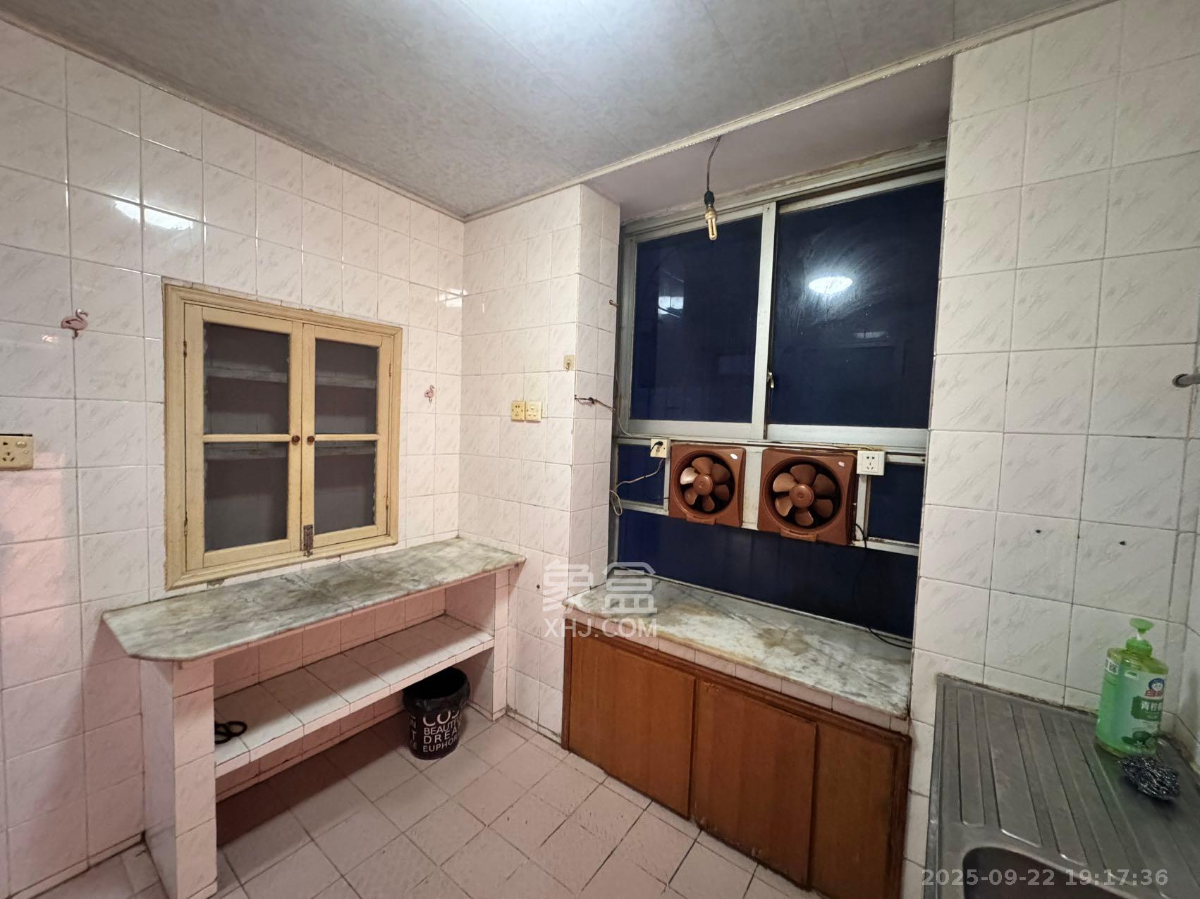 洞井商贸城 3室2厅1卫 1200.0元/月 洞井商贸城 3室2厅1卫 1200.0元/月室内图