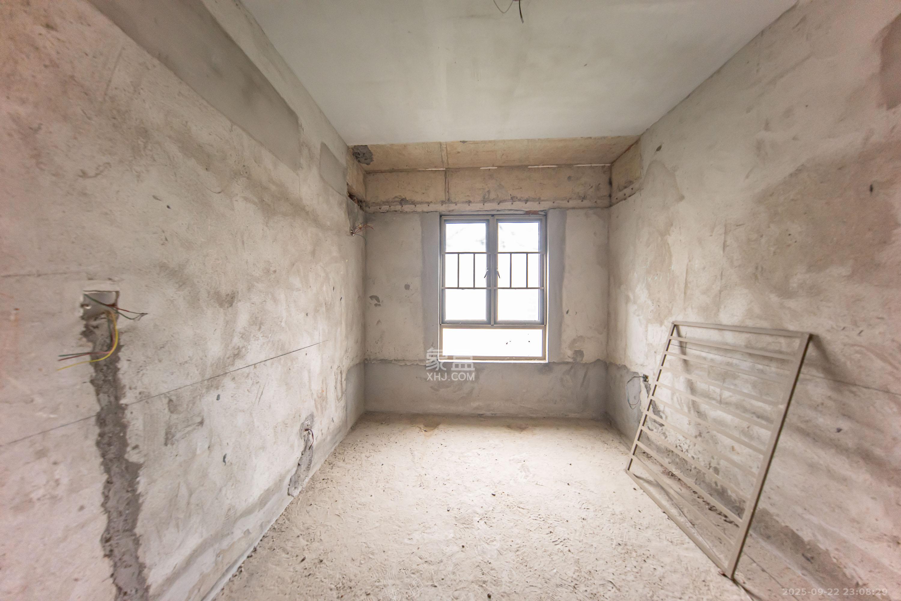 米兰春天 4室2厅2卫 69.8万 米兰春天 4室2厅2卫 69.8万卧室