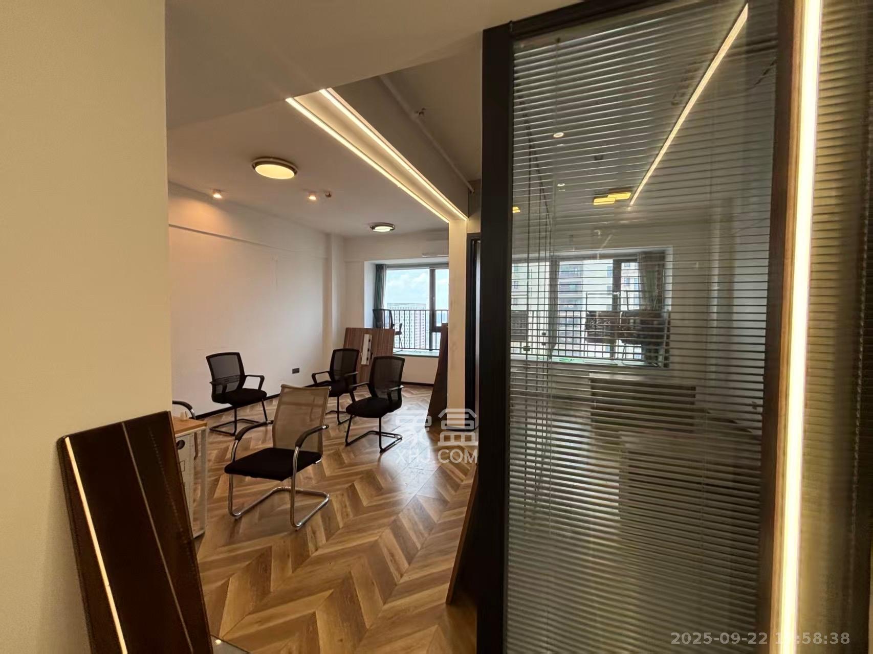 金科天悦(金科美邻汇) 1室1厅1卫 1000.0元/月 金科天悦(金科美邻汇) 1室1厅1卫 1000.0元/月室内图