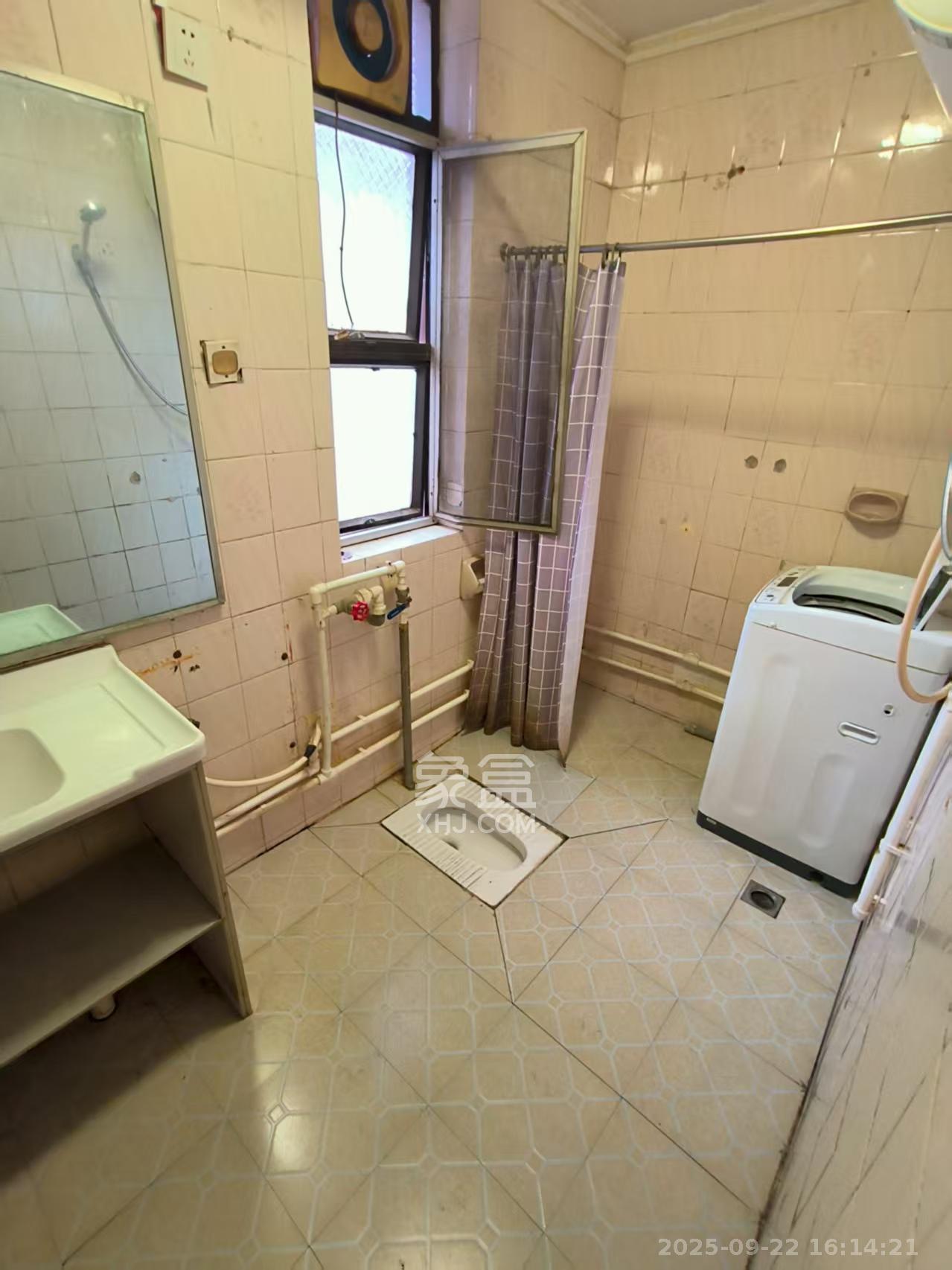 新富城  4室2厅2卫    3500.0元/月室内图