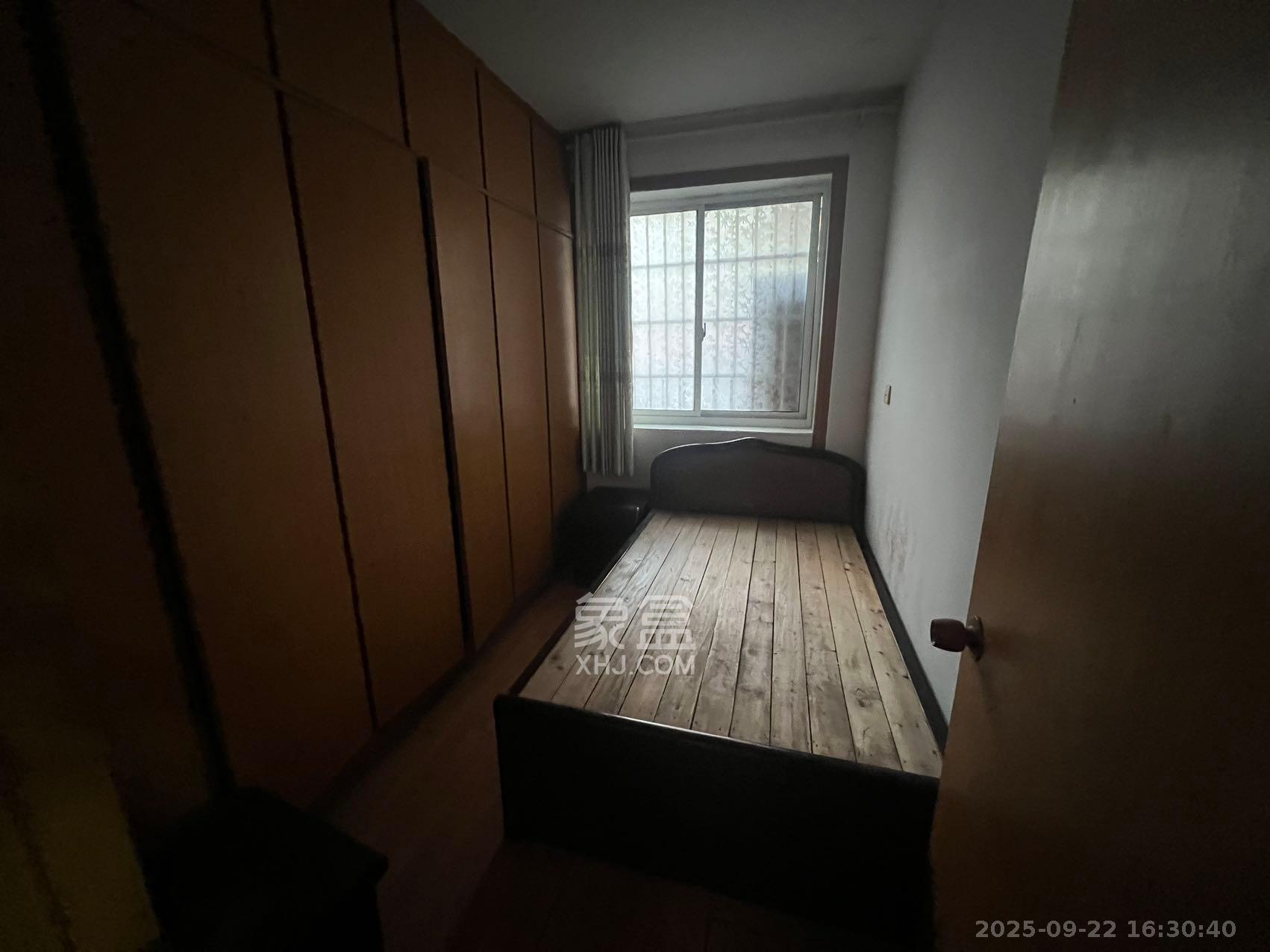 人造板厂宿舍(新河北堤1号) 2室1厅1卫 1500.0元/月 人造板厂宿舍(新河北堤1号) 2室1厅1卫 1500.0元/月室内图