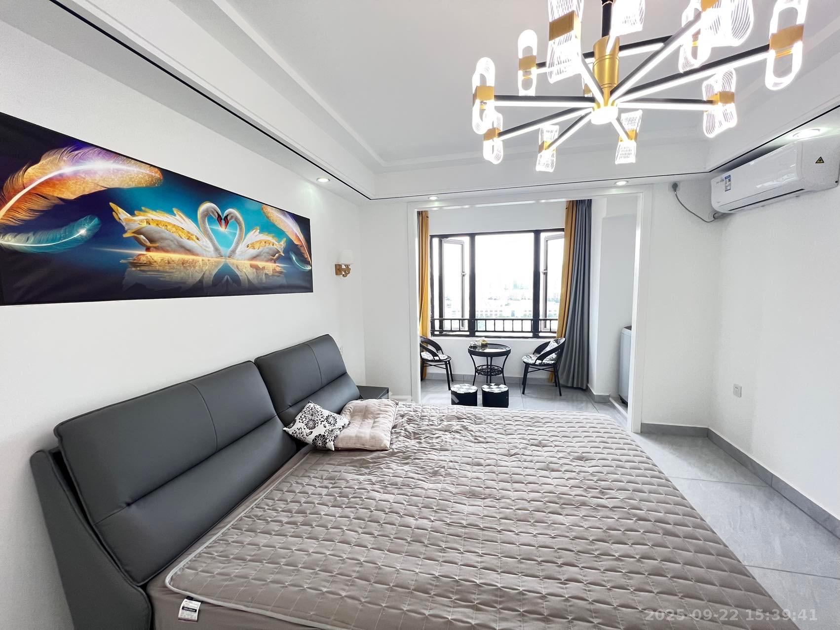 中海珑悦府  1室0厅0卫    1200.0元/月室内图