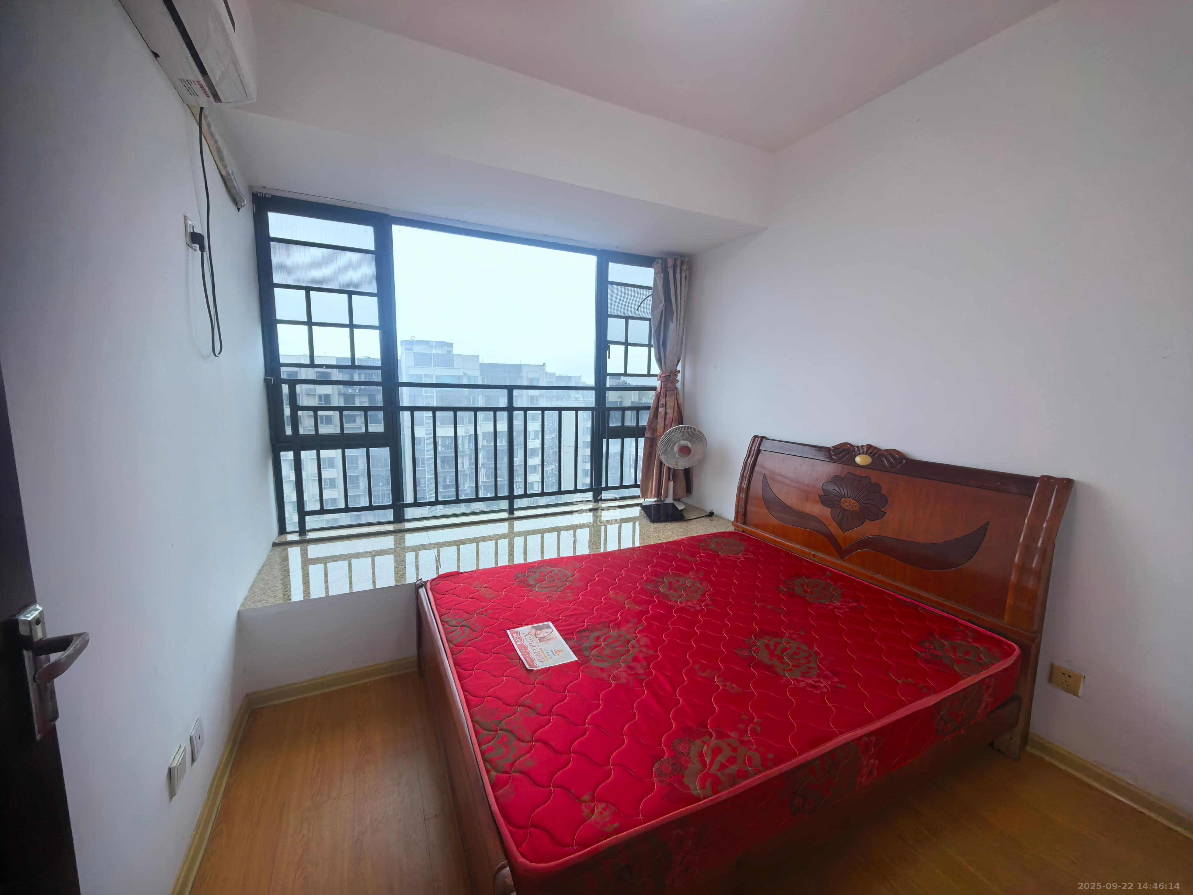 方略城市广场 3室2厅1卫 2300.0元/月 方略城市广场 3室2厅1卫 2300.0元/月室内图