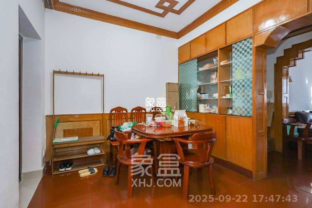 金星小区 4室2厅2卫 2300.0元/月 金星小区 4室2厅2卫 2300.0元/月室内图