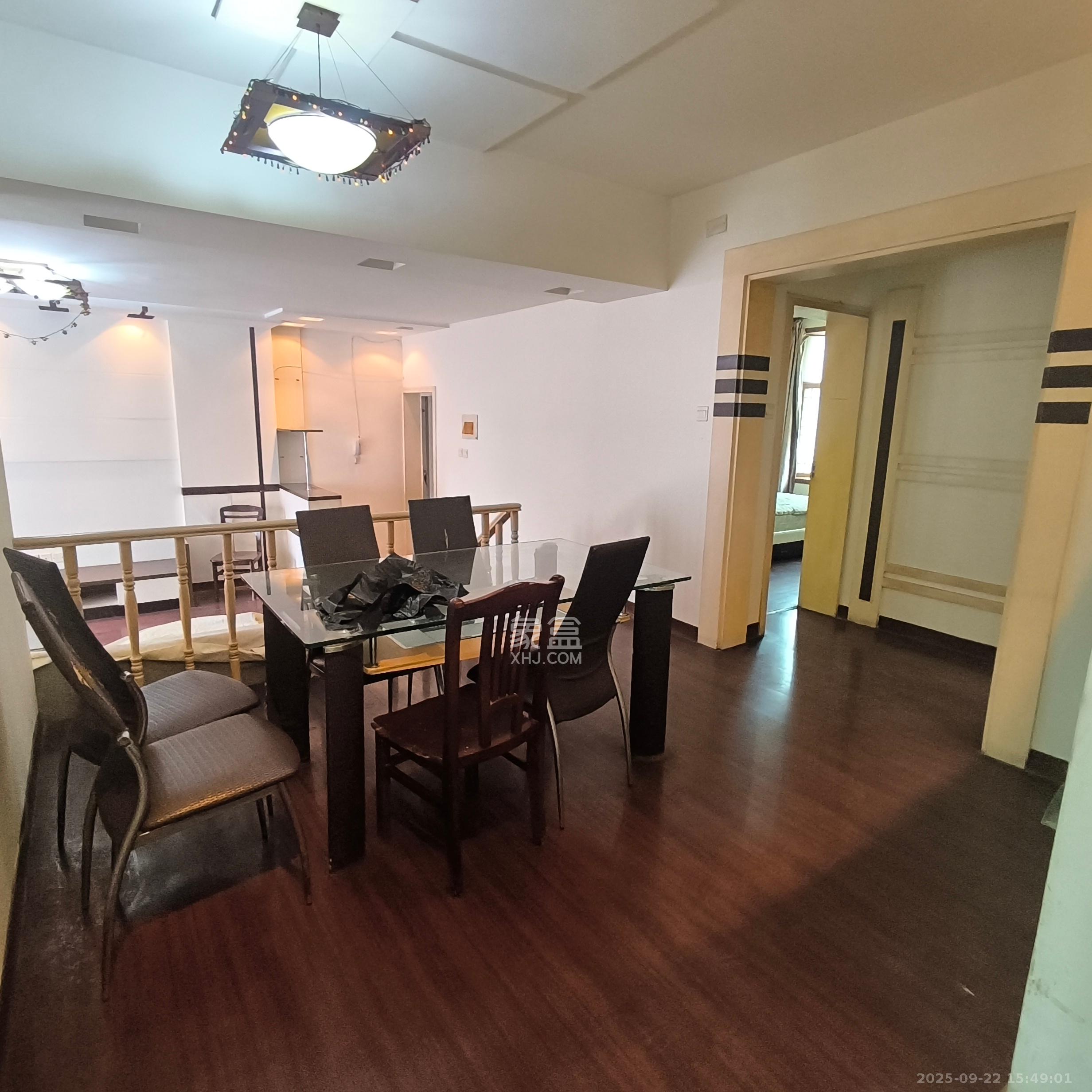 咸嘉新村嘉明苑 3室2厅2卫 2300.0元/月 咸嘉新村嘉明苑 3室2厅2卫 2300.0元/月室内图