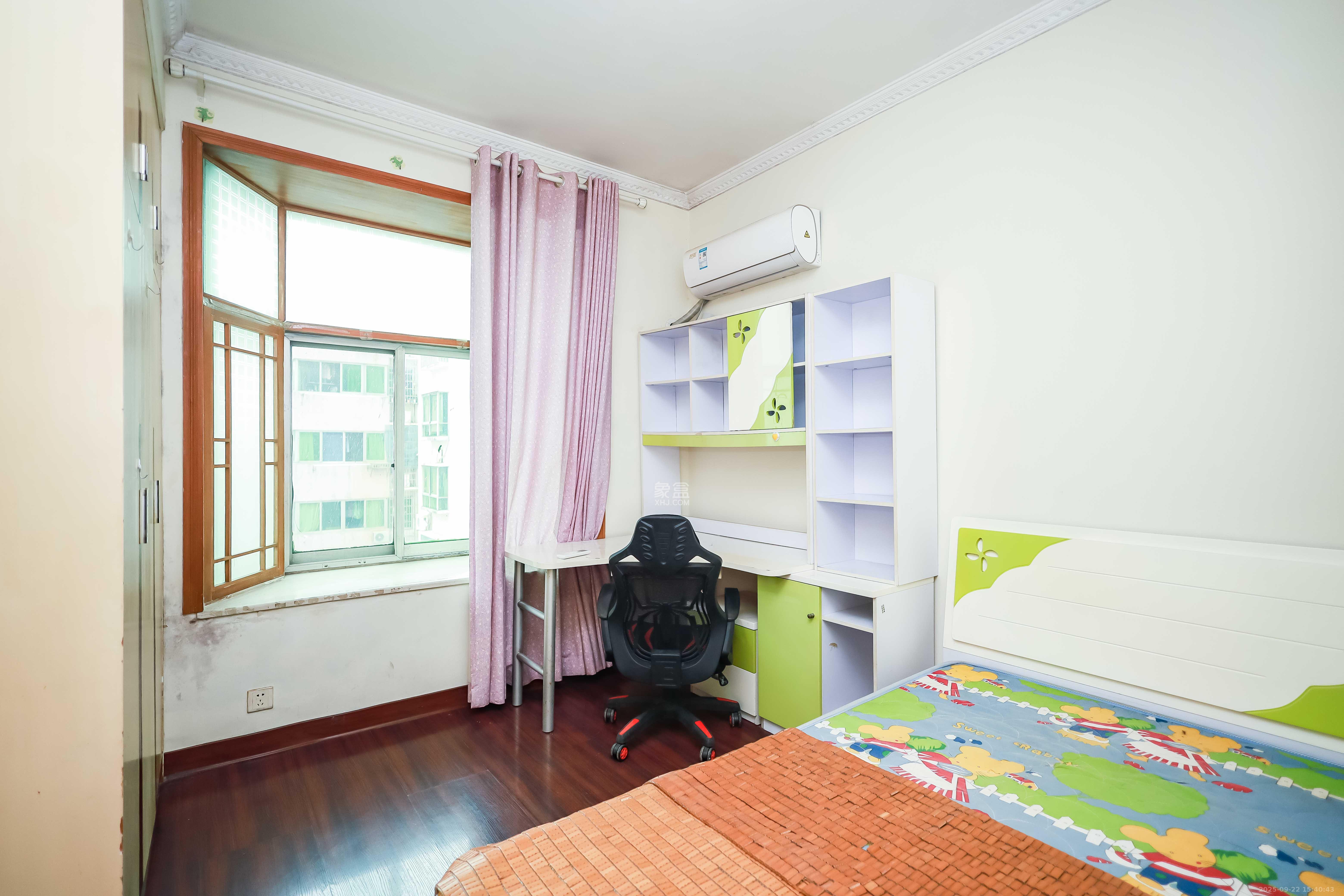 咸嘉新村嘉明苑  3室2厅2卫    98.0万卧室