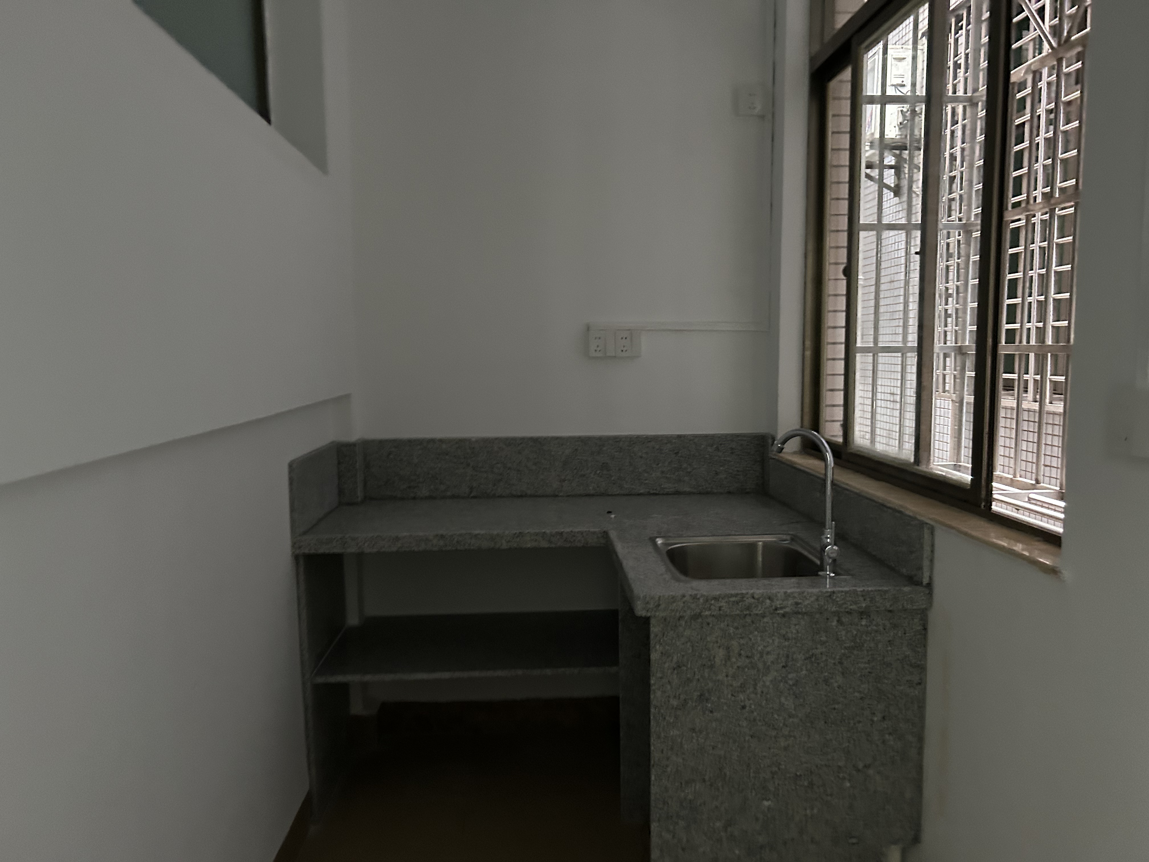 临轩阁公寓(龙湖)  1室0厅1卫    1150.0元/月 临轩阁公寓(龙湖)  1室0厅1卫    1150.0元/月室内图