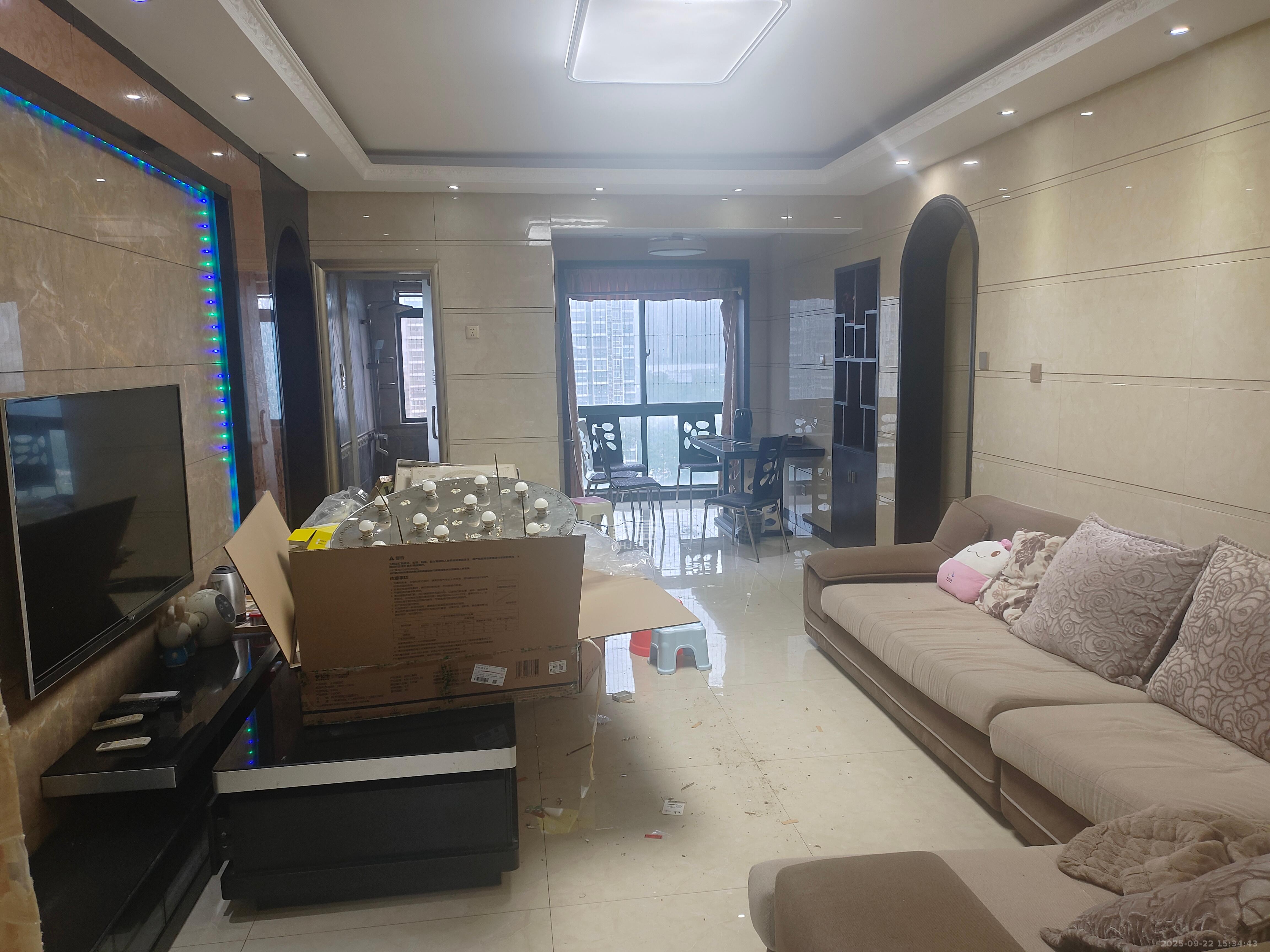 才子佳郡 3室2厅2卫 1800.0元/月 才子佳郡 3室2厅2卫 1800.0元/月室内图