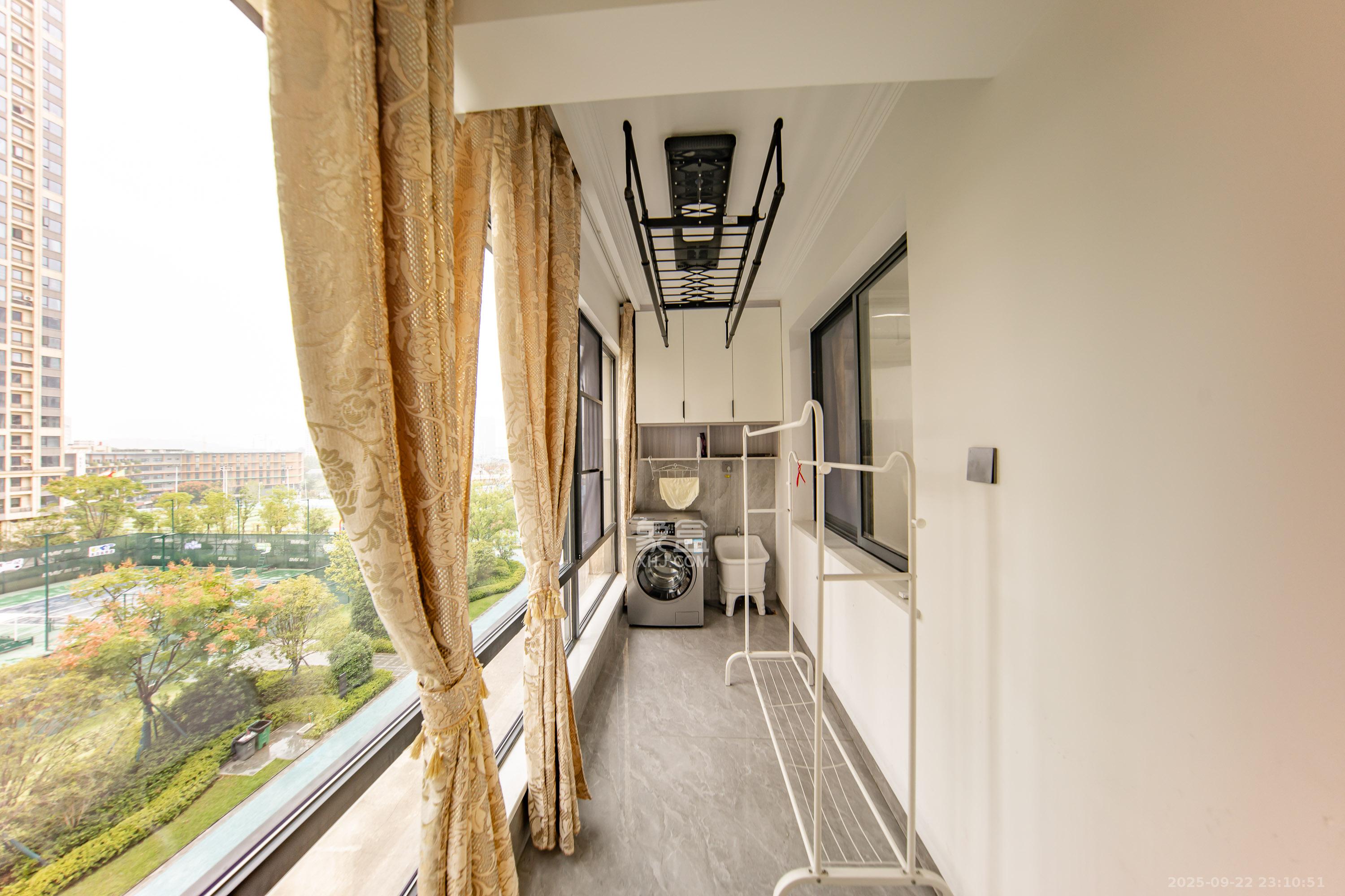 建投象山国际 3室2厅2卫 120.0万 建投象山国际 3室2厅2卫 120.0万阳台