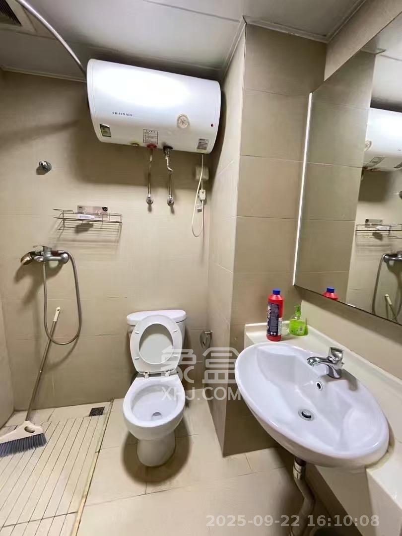 万科金色家园 1室1厅1卫 1300.0元/月 万科金色家园 1室1厅1卫 1300.0元/月室内图