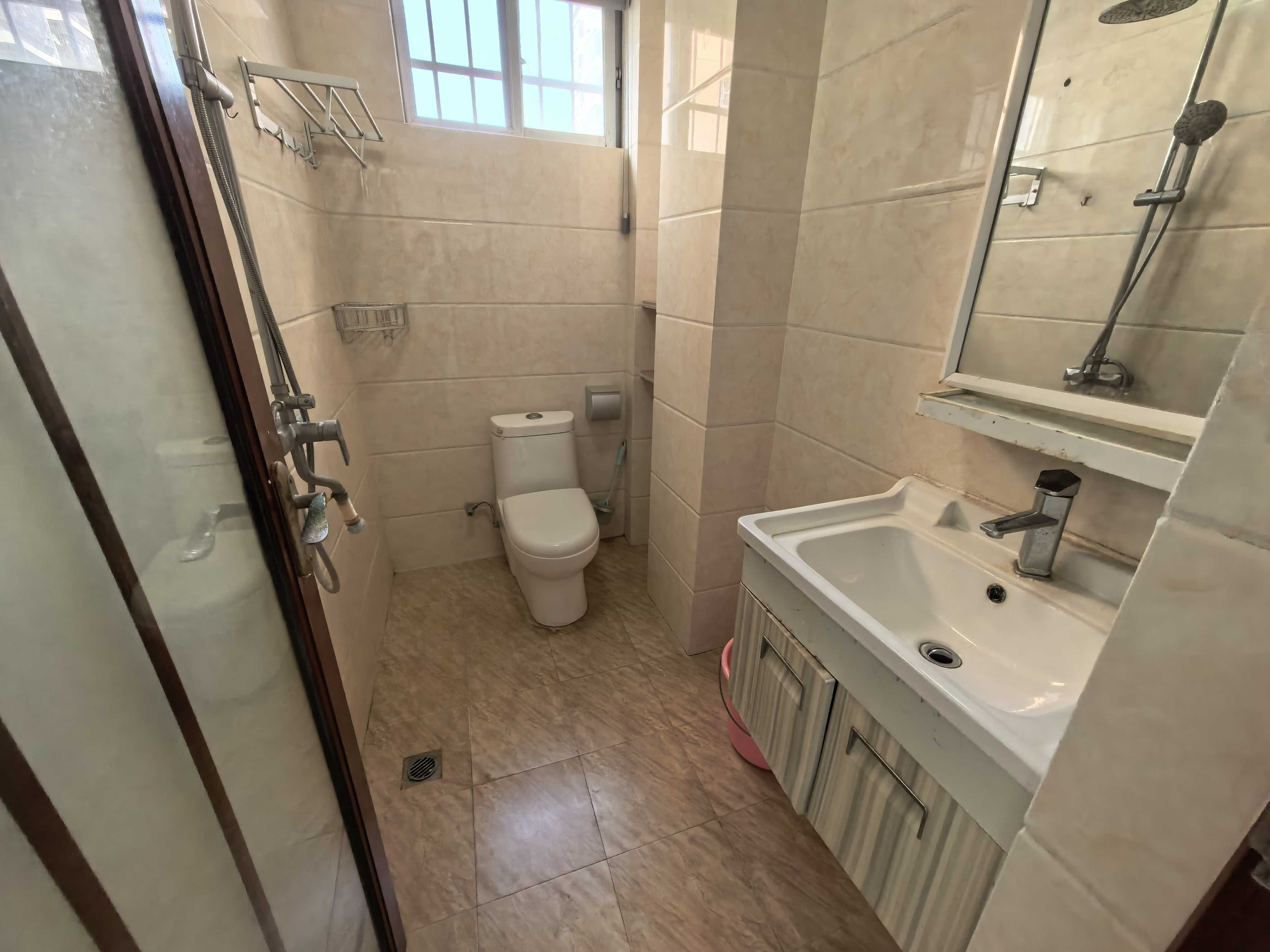 宁江花园  3室2厅2卫    2900.0元/月室内图