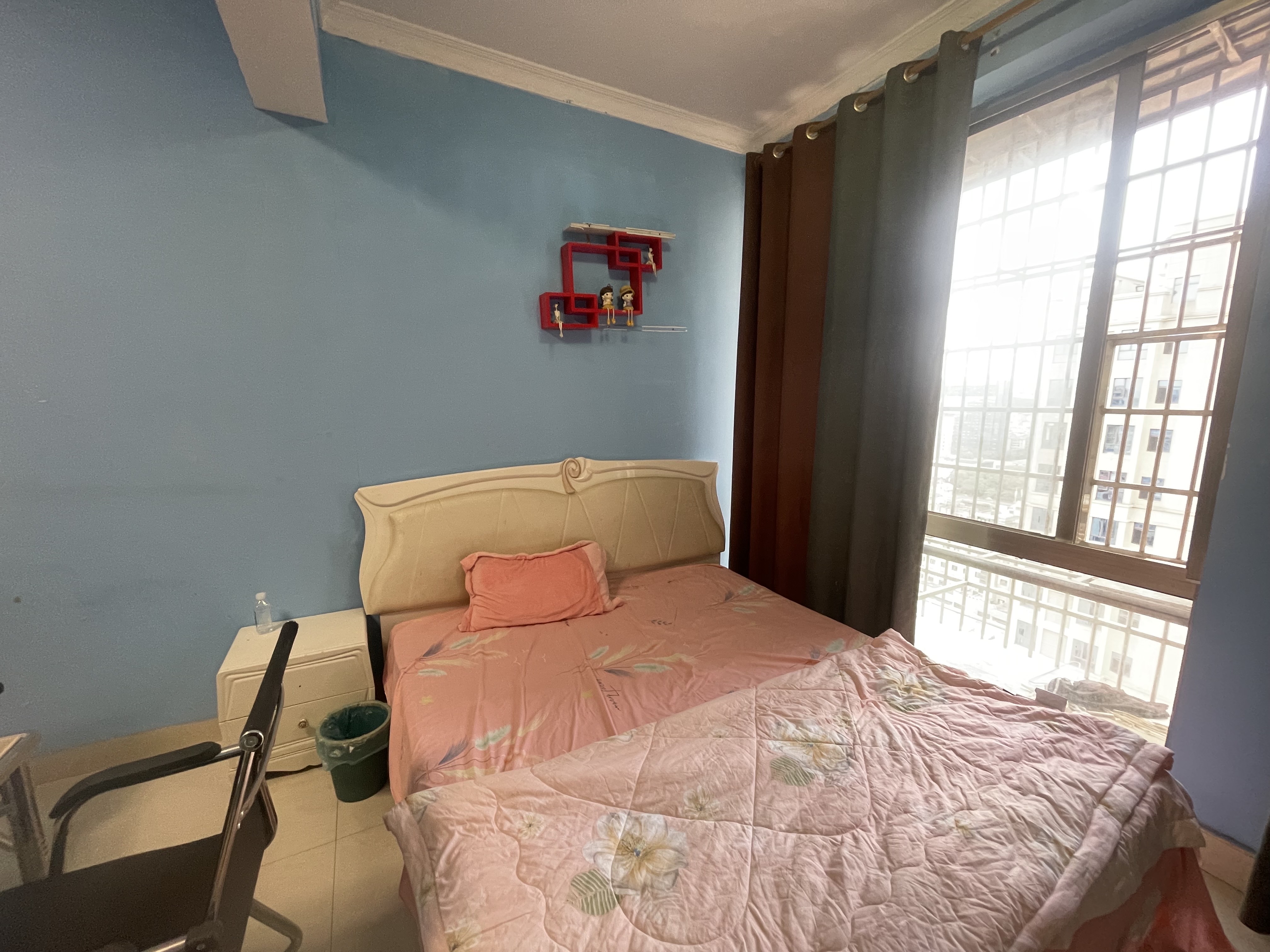 五洲富隆中心 1室0厅0卫 18.8万 五洲富隆中心 1室0厅0卫 18.8万客厅