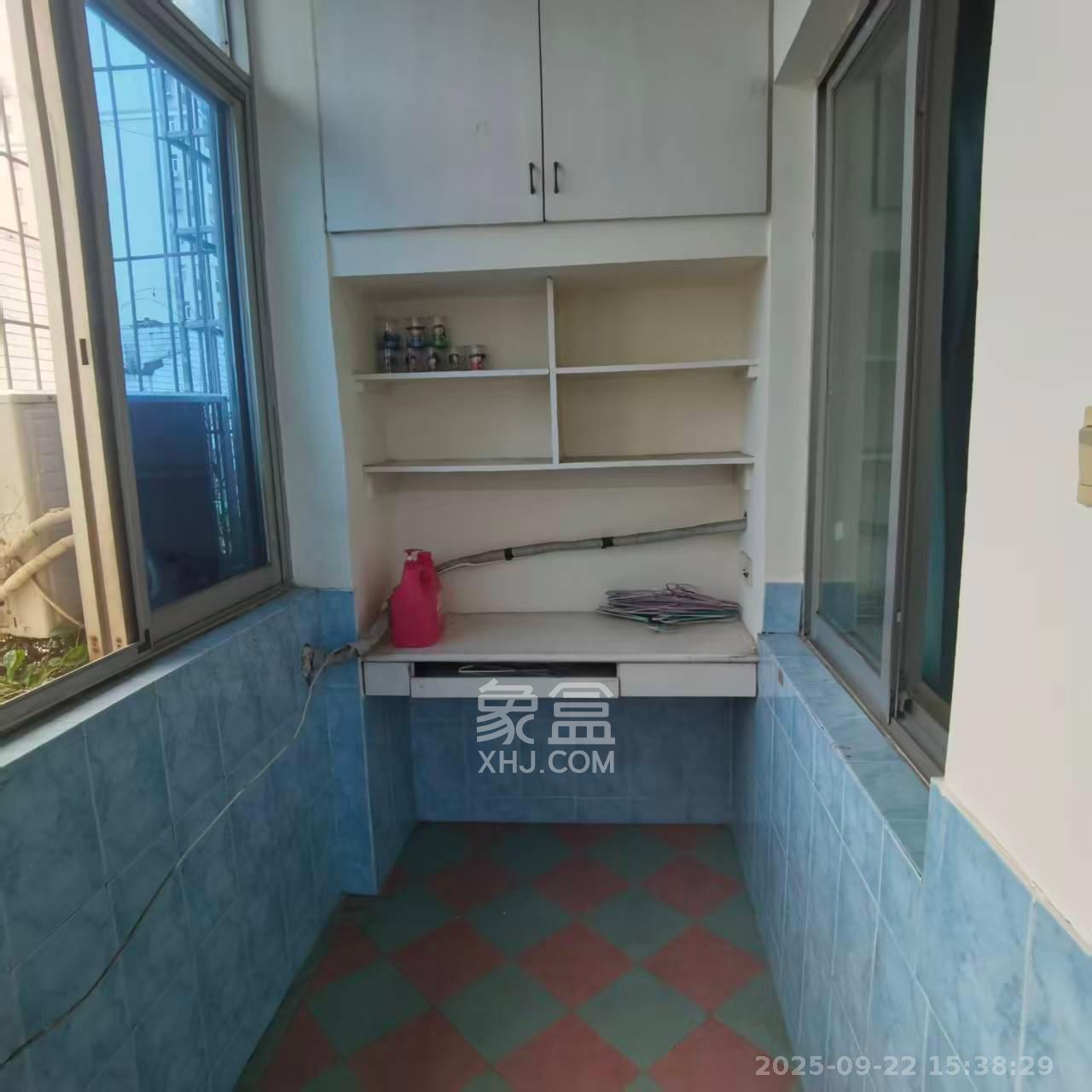 港务局宿舍（鸿图公寓）  2室1厅1卫    1600.0元/月室内图