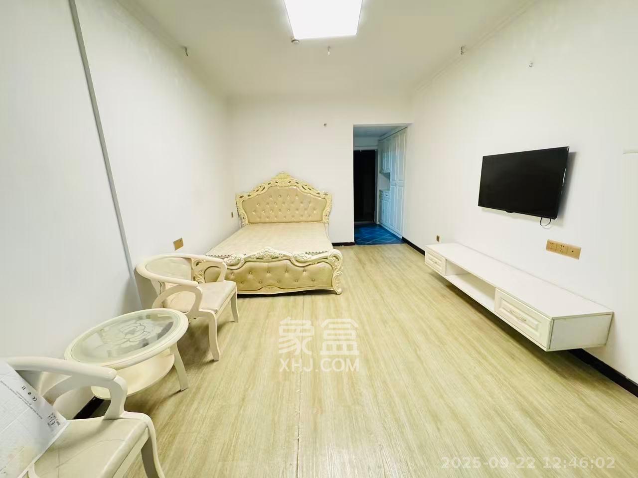 蓝湾国际广场 1室1厅1卫 1700.0元/月 蓝湾国际广场 1室1厅1卫 1700.0元/月室内图