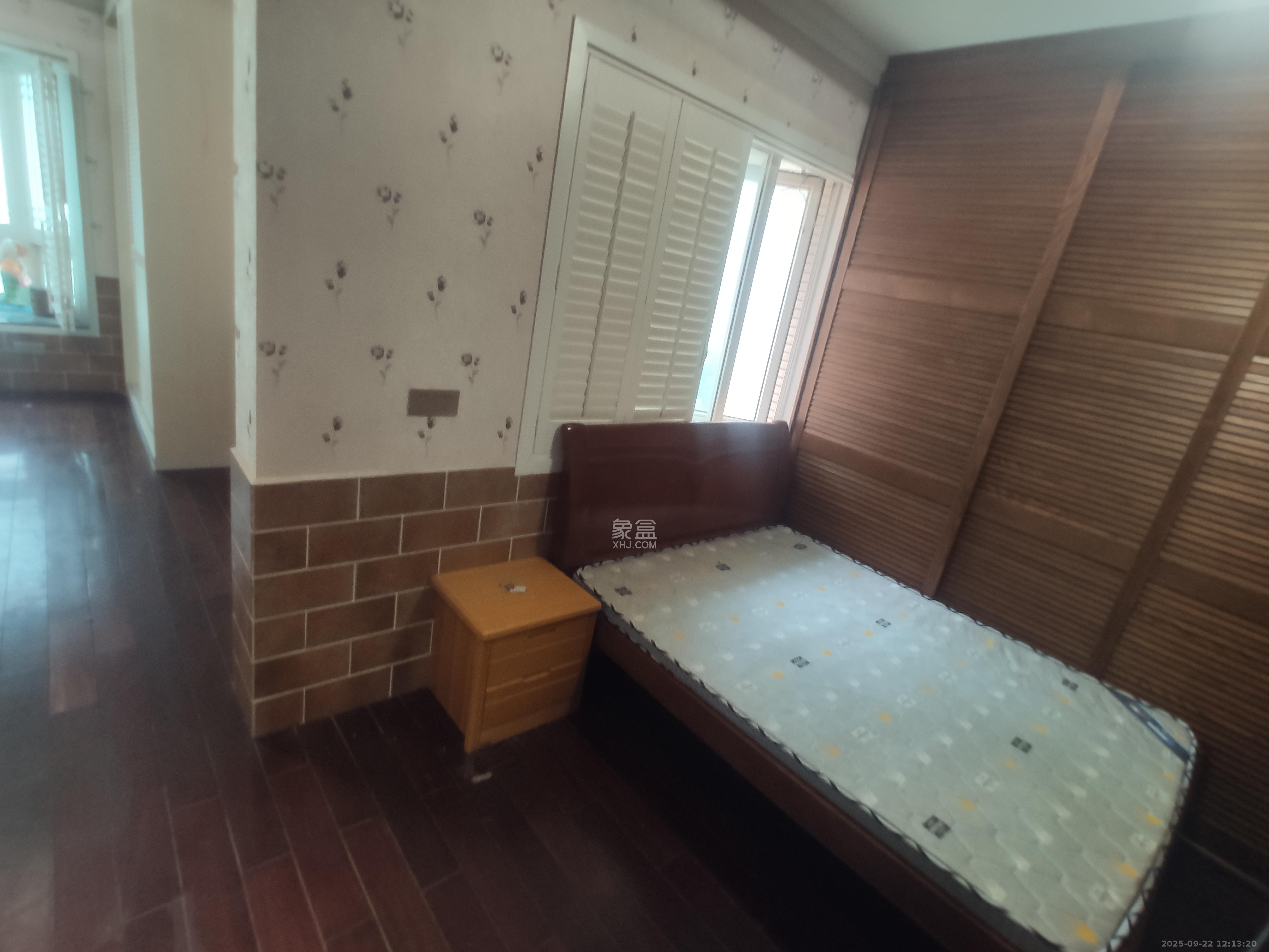 左岸春天 4室2厅2卫 3500.0元/月 左岸春天 4室2厅2卫 3500.0元/月室内图